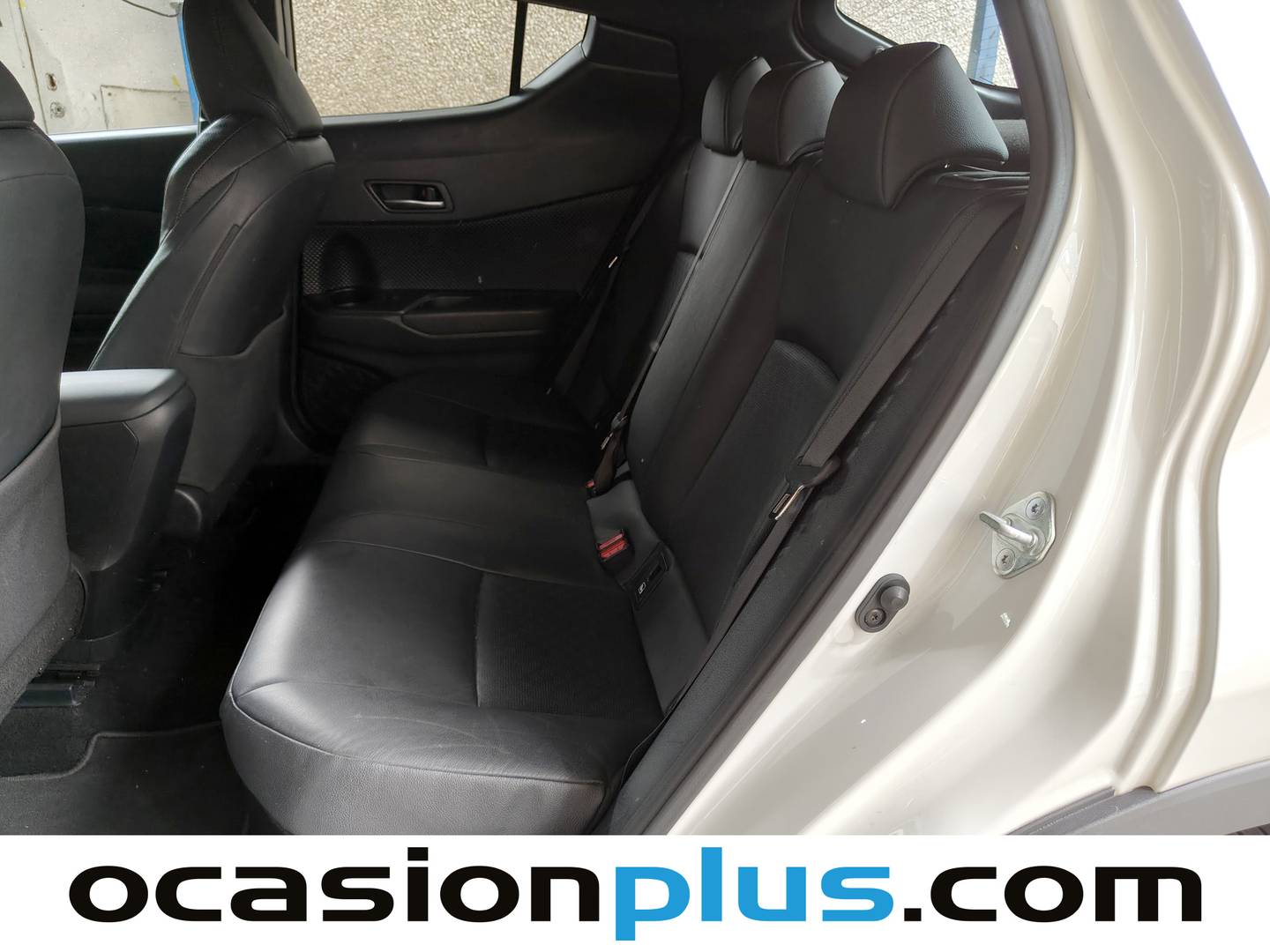 Foto asientos traseros Toyota C-HR Toyota C-HR 180H Advance Luxury (184 CV)