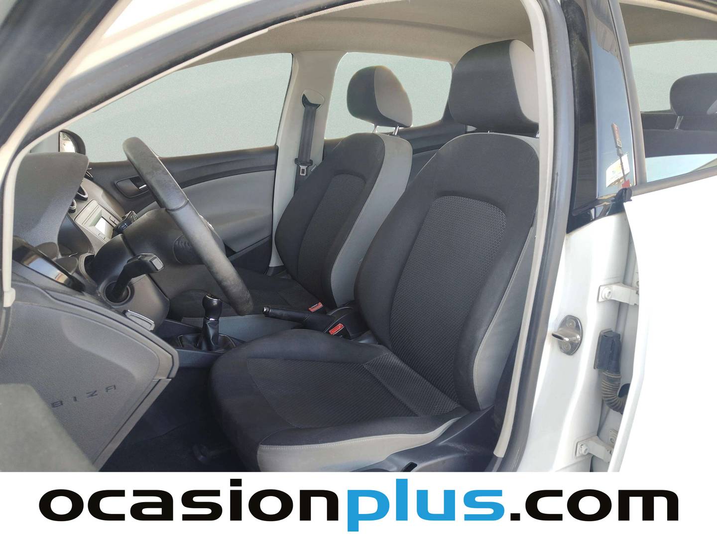Foto asientos delanteros Seat Ibiza Seat Ibiza 1.4 TDI Style (105 CV)