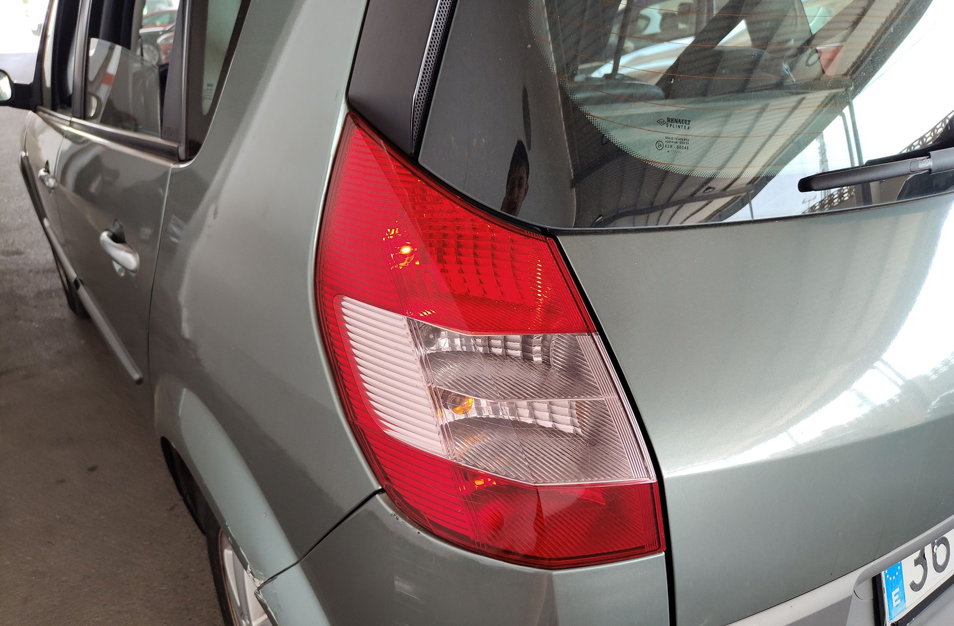 Renault Scénic 1.6 16V Confort Expression - foto 14