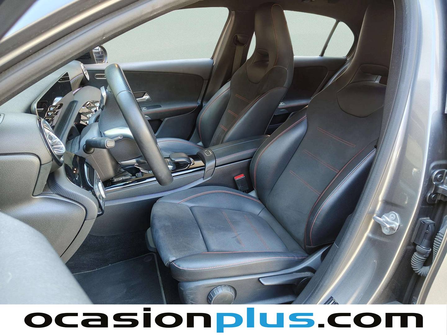 Foto asientos delanteros Mercedes Clase A Mercedes Clase A 180 d (116 CV) Pack AMG