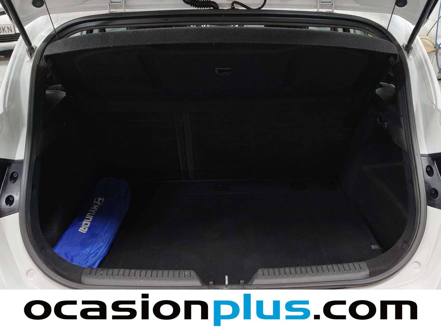 Fotos maletero Hyundai i30 Hyundai i30 1.6 CRDI BlueDrive Cruise (110 CV)