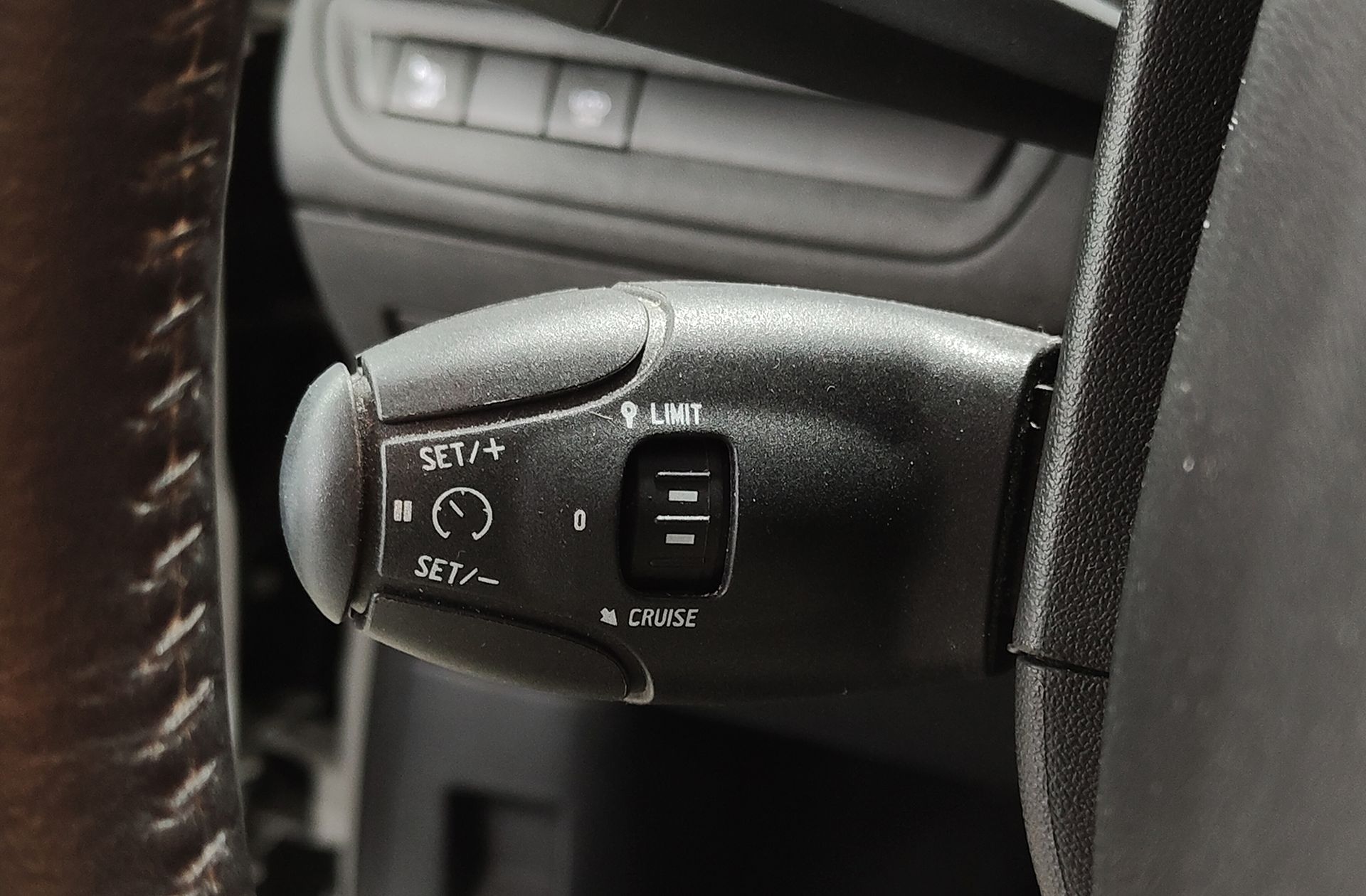 Peugeot 2008 PureTech 110 Signature - foto 26
