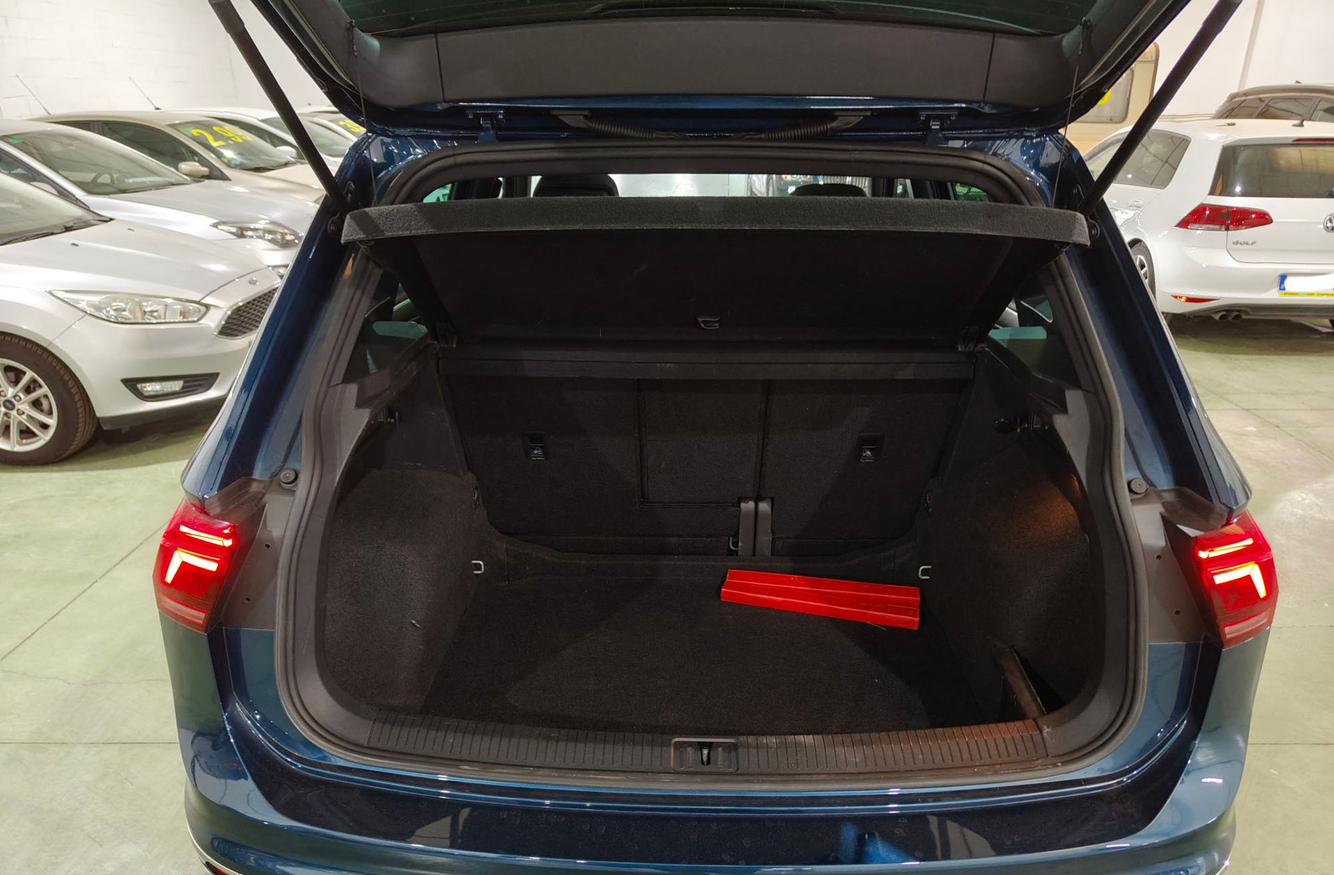 Volkswagen Tiguan R-Line 2.0 TDI DSG - foto 20