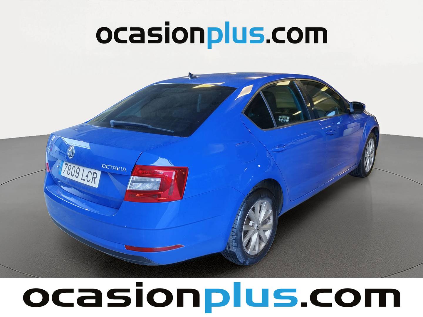 Foto trasera Skoda Octavia Skoda Octavia 1.0 TSI Active  (115 CV) derecha