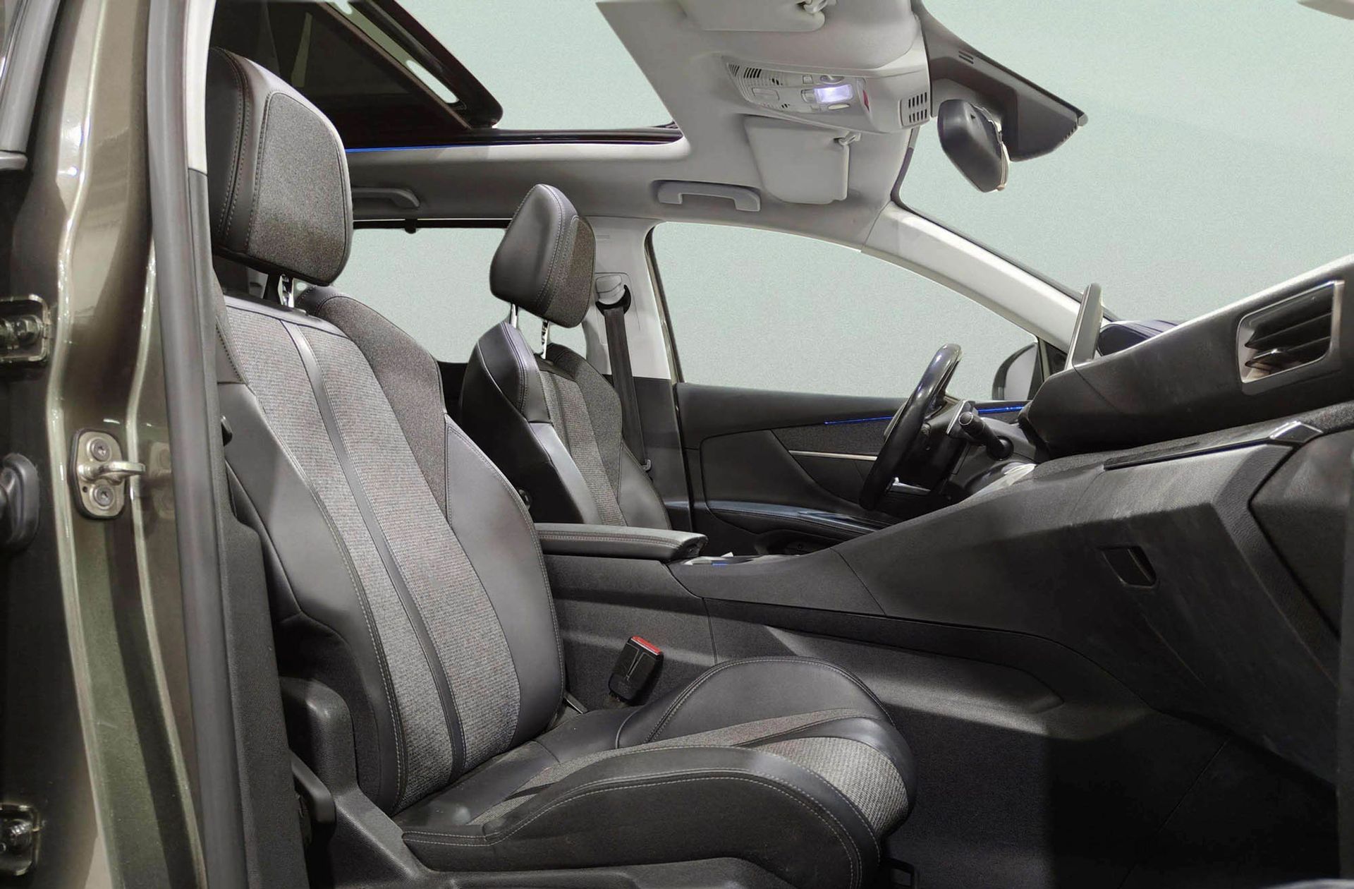 Peugeot 5008 BlueHDi 130 Allure EAT8 7 plazas - foto 19