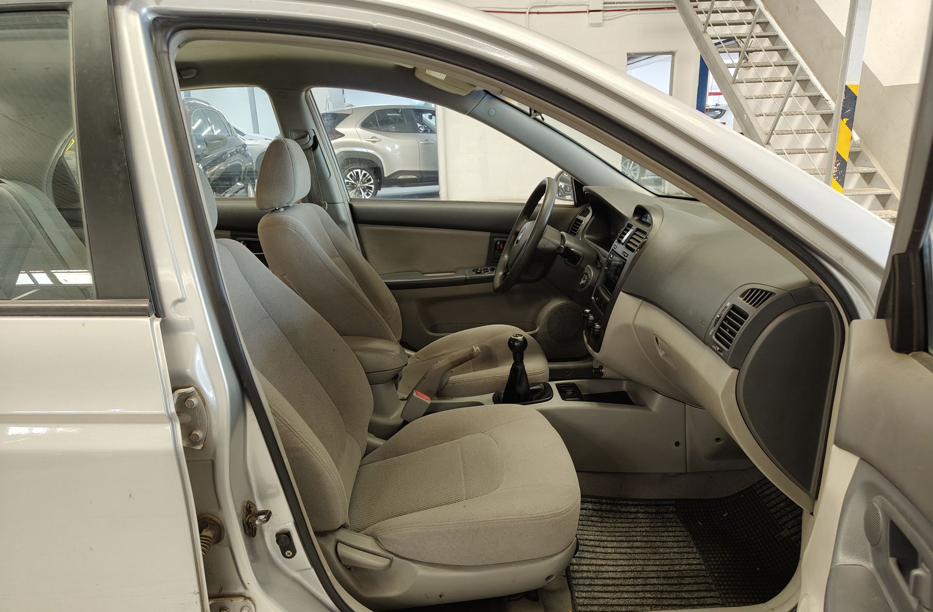 Kia Cerato 1.6 Dohc LX - foto 14