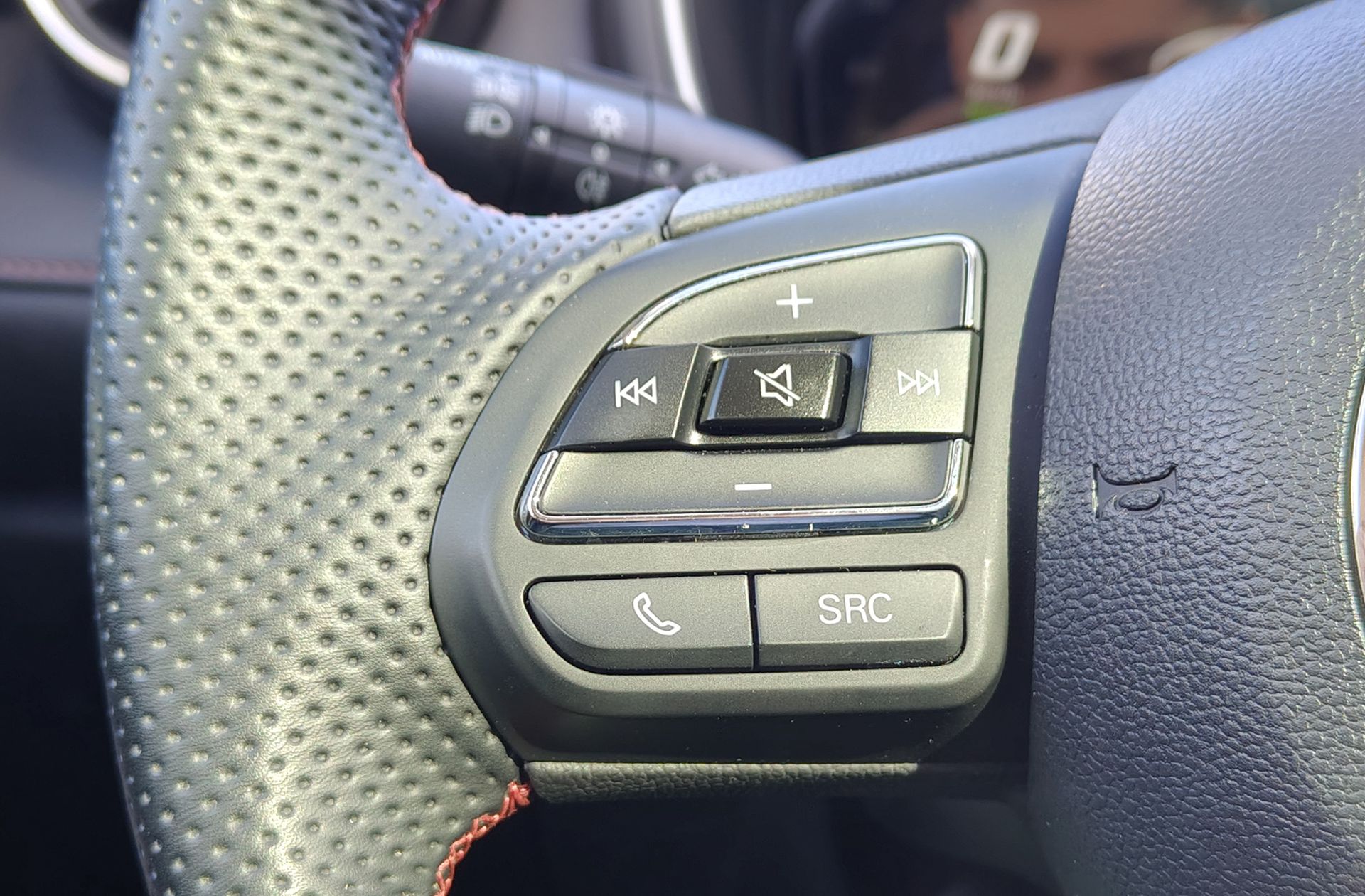 MG eHS 1.5 T-GDi PHEV Luxury - foto 28