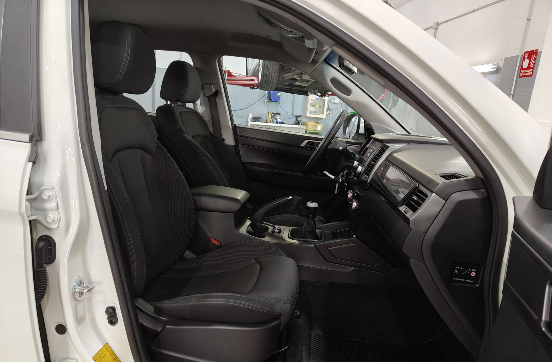 SsangYong Musso Sports D22DTR Pro 4x4 - foto 17
