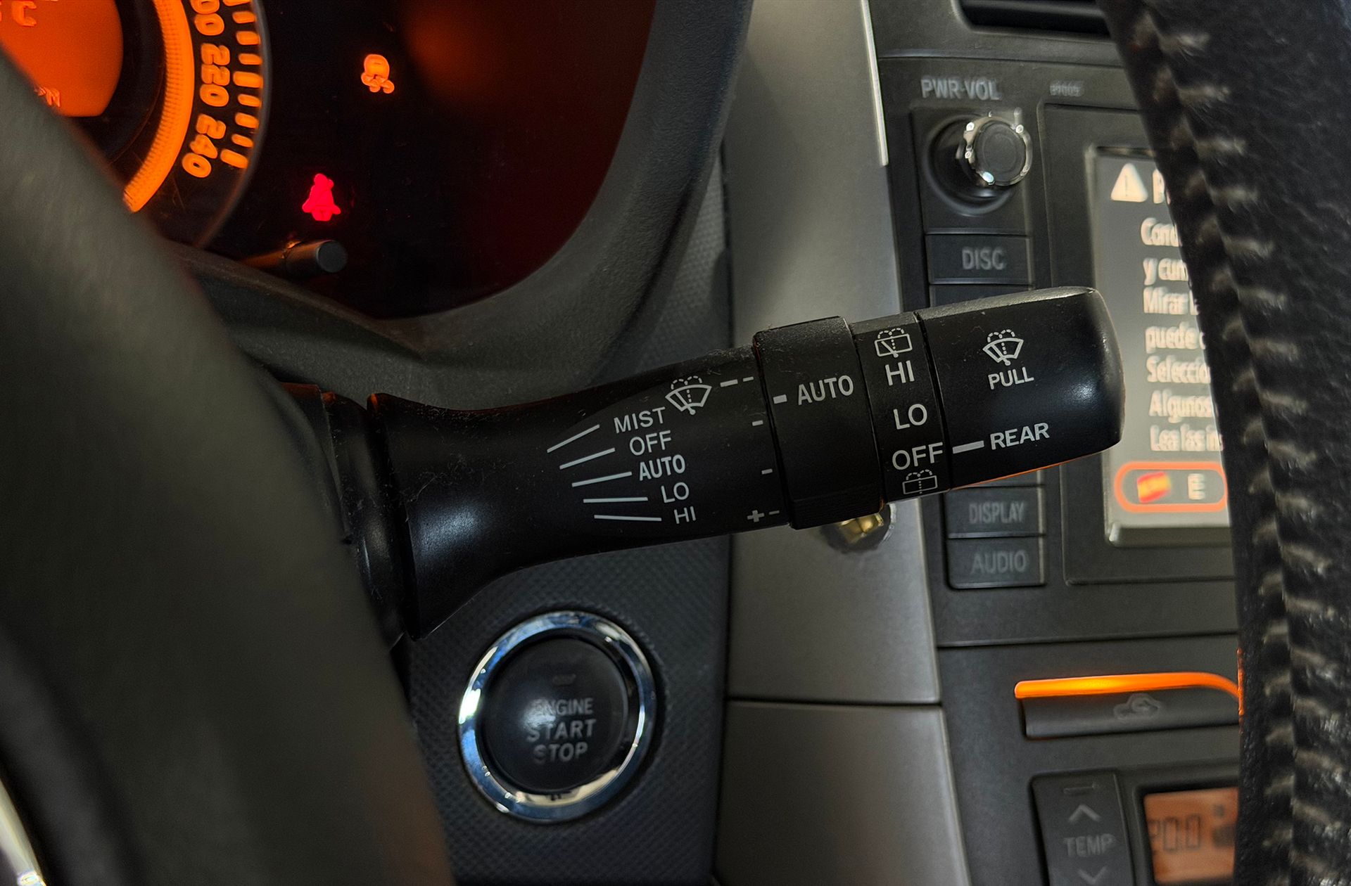 Toyota Auris 2.2 D-4D Sport - foto 27