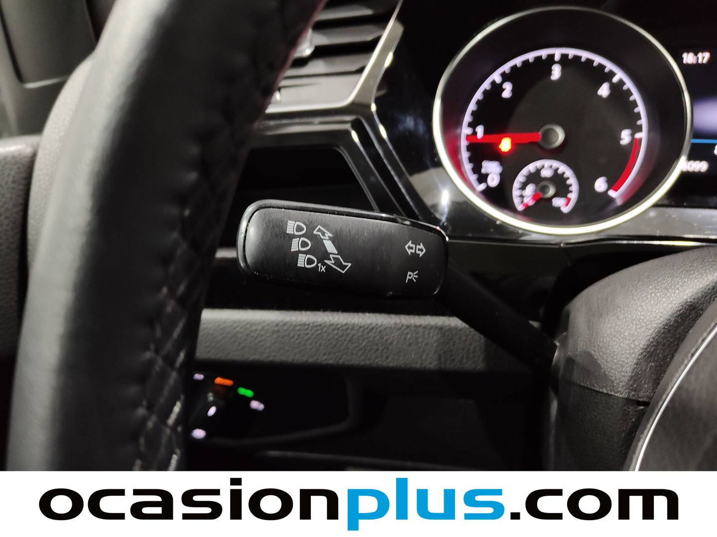 Foto Volkswagen Touran Volkswagen Touran Sport 2.0 TDI BMT (150 CV)