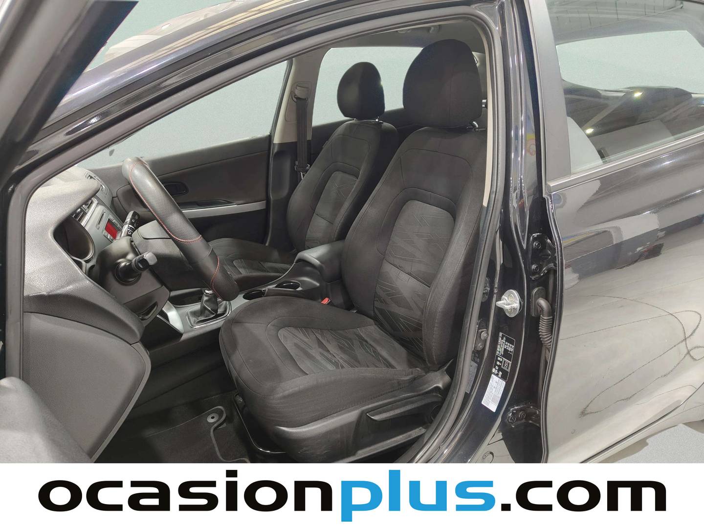 Foto asientos delanteros KIA Ceed Kia Ceed 1.4 CRDi WGT Business (90 CV)