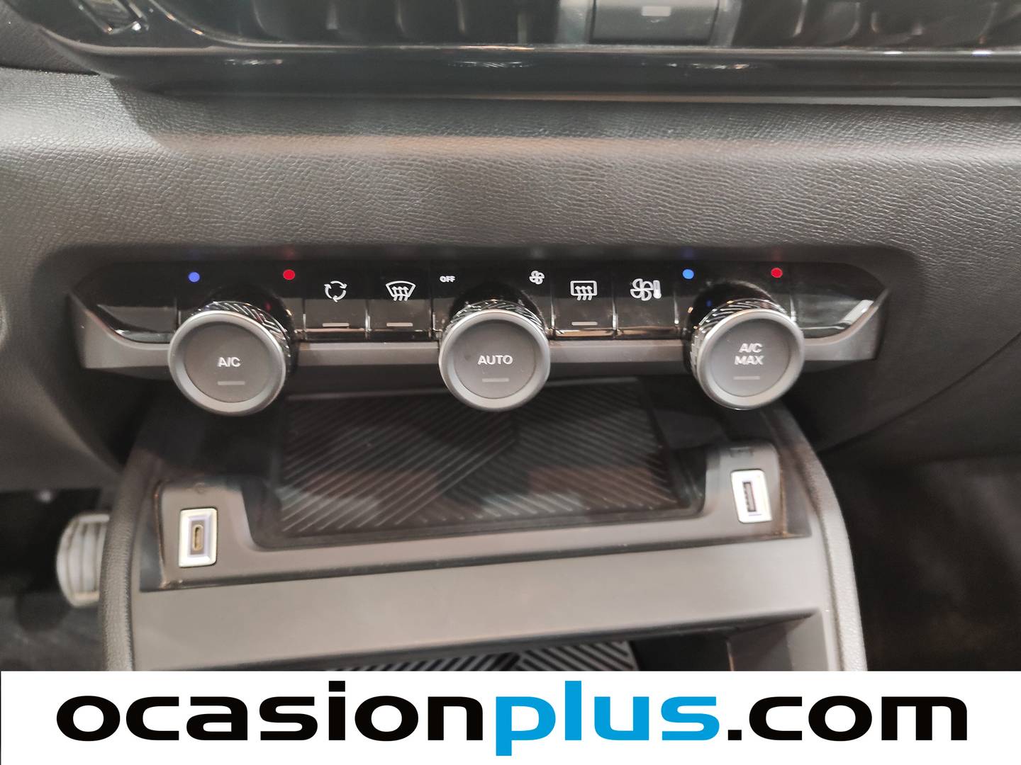 Foto Citroën C4 X Citroen C4 X PureTech 100 S&S 6v You (102 CV)