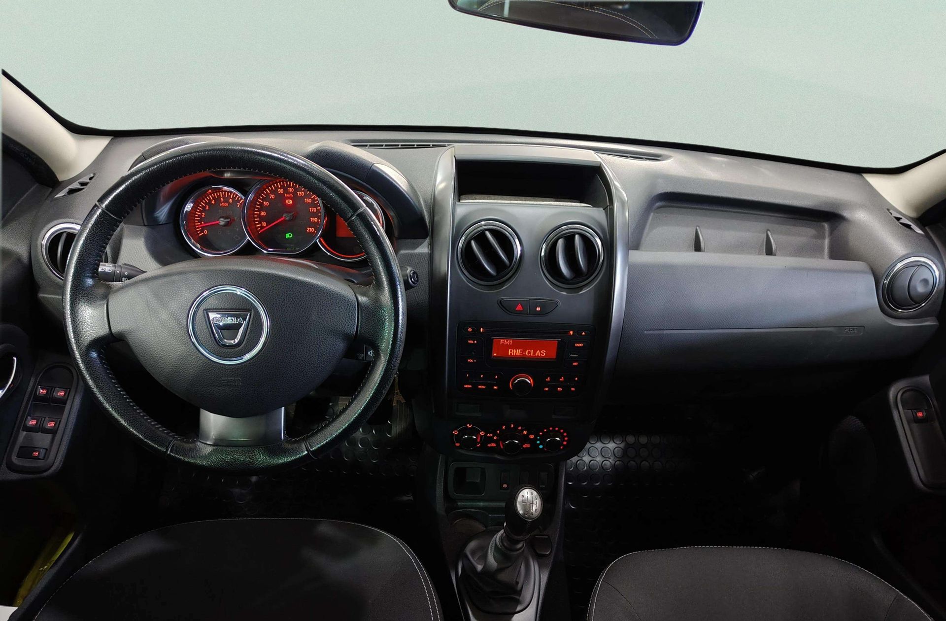 Dacia Duster Laureate TCe - foto 6