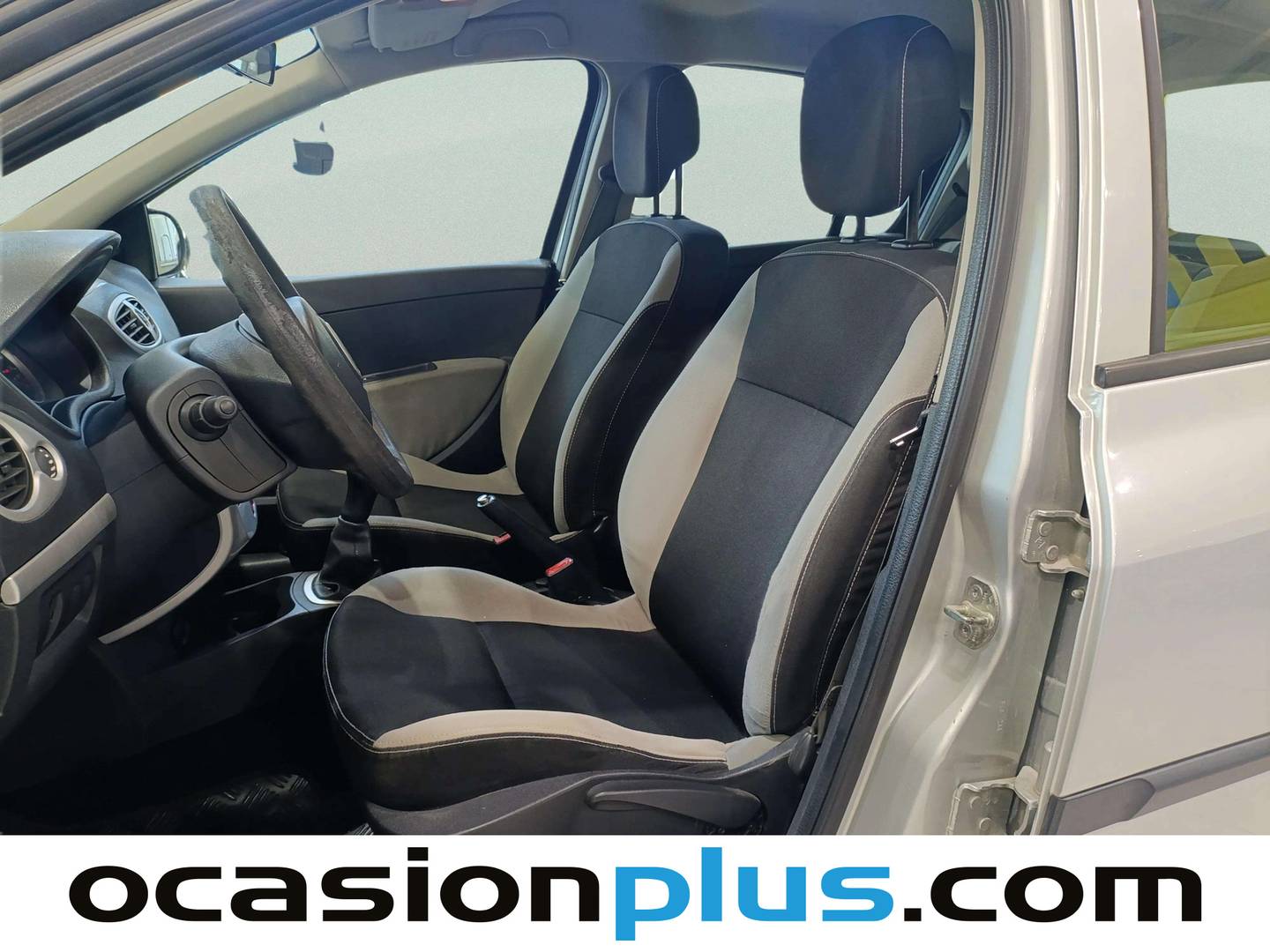 Foto asientos delanteros Renault Clio Renault Clio Business dCi (75 CV)
