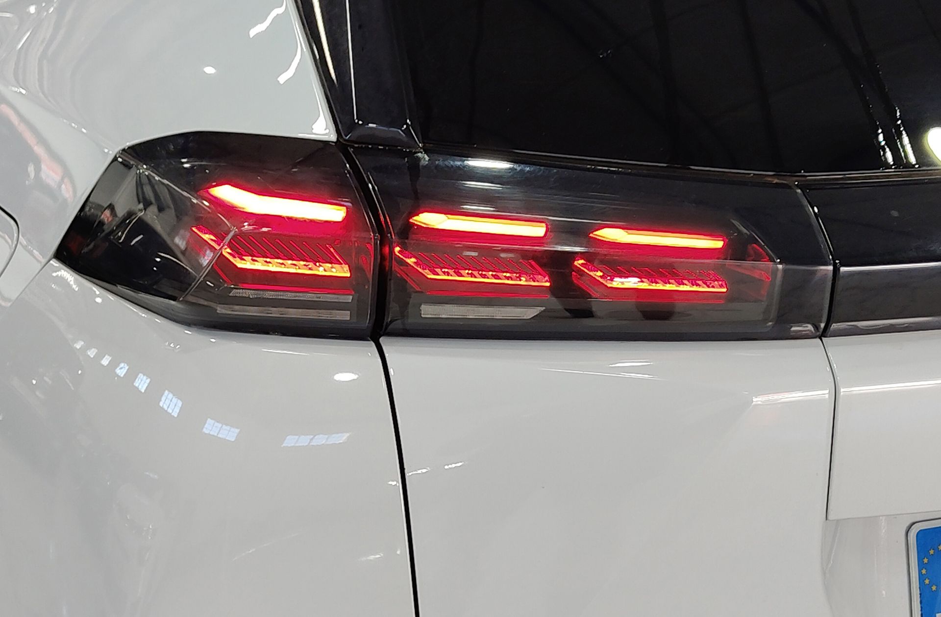 Peugeot 2008 Allure Hybrid eDCS6 - foto 15
