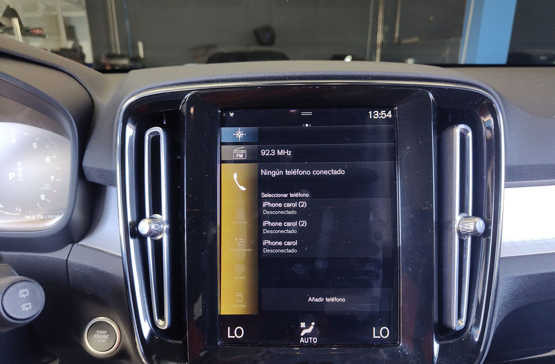 Volvo XC40 T2 Momentum Pro - foto 28