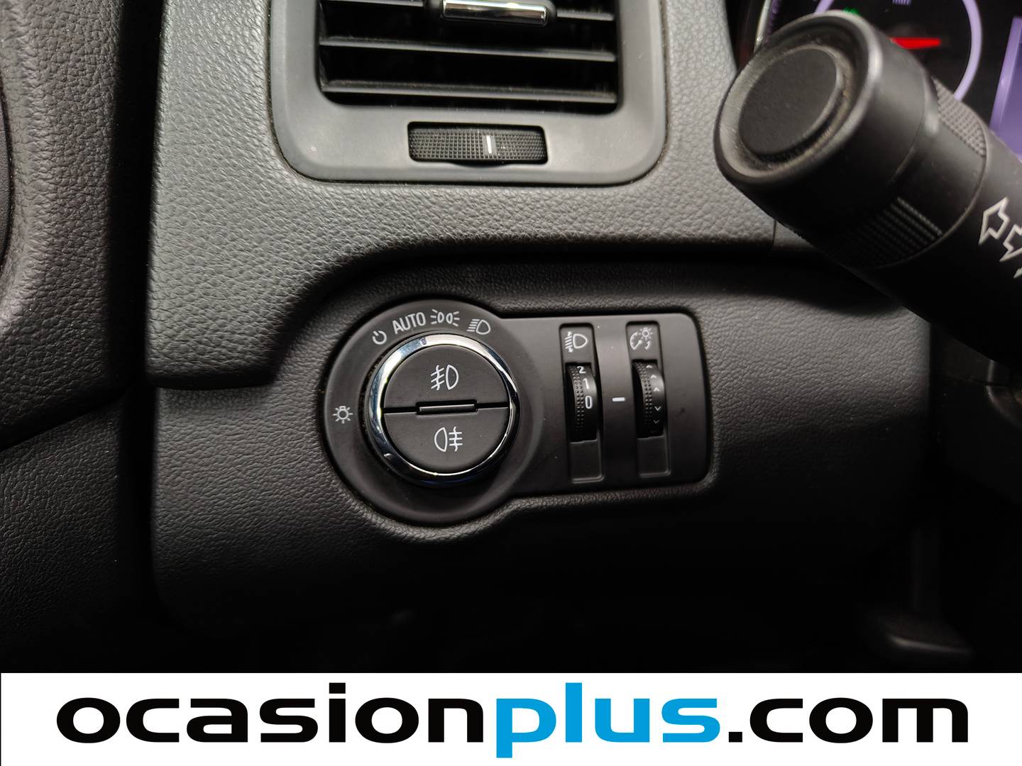 Equipamiento del Opel Insignia Opel Insignia 1.6 CDTI ecoFlex S&S Business (136 CV)