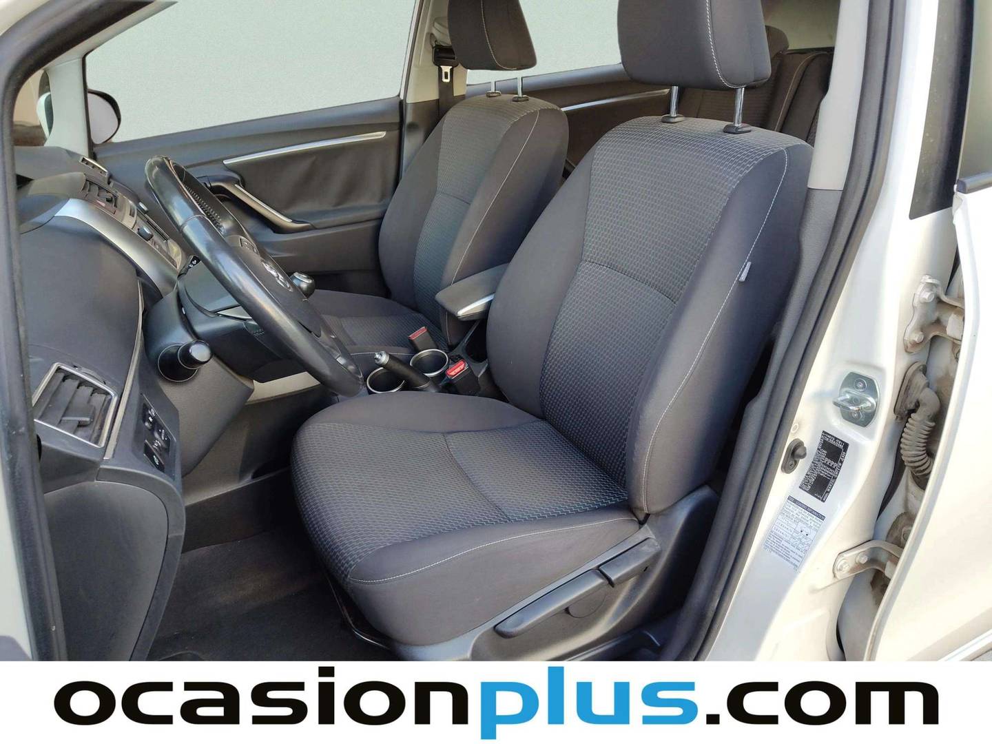 Foto asientos delanteros Toyota Verso Toyota Verso 115D Advance (112 CV)