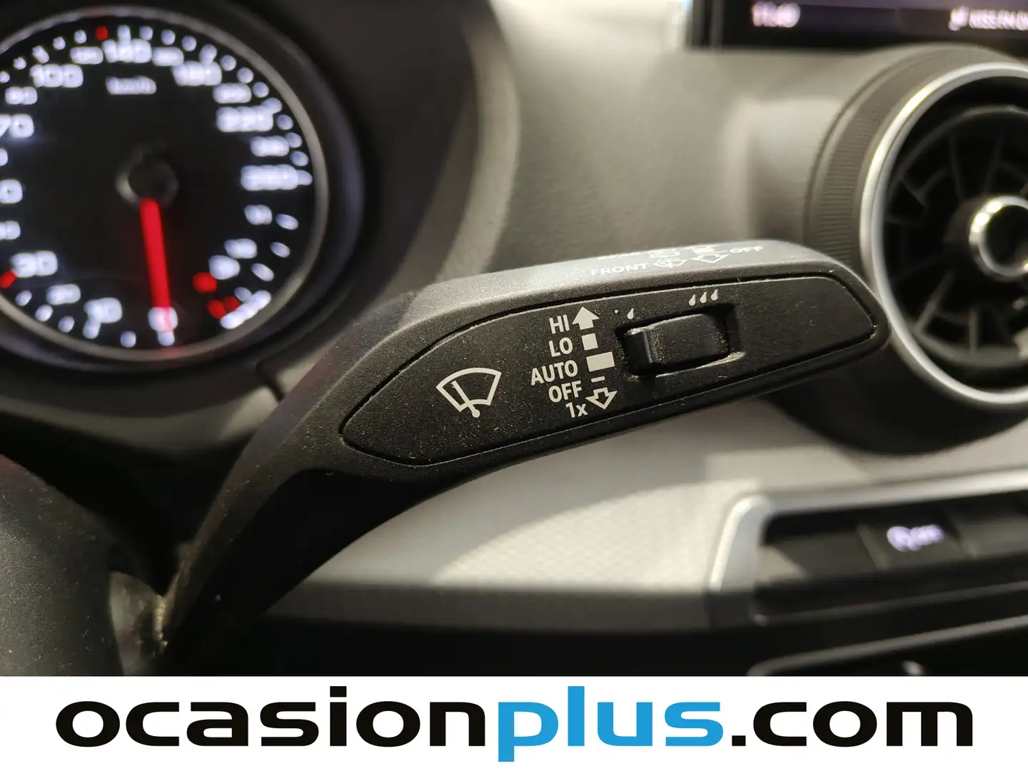 Foto Audi Q2 Audi Q2 Advanced 30 TDI (116 CV)