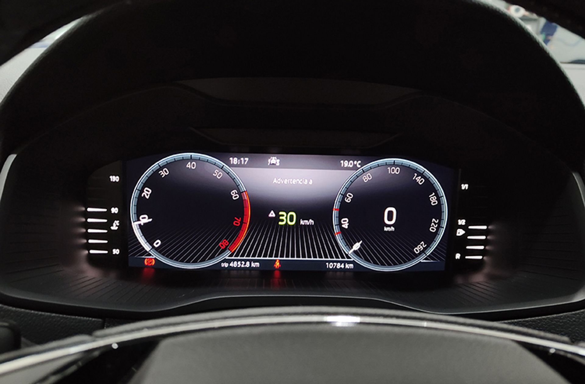 Škoda Karoq 1.0 TSI Ambition - foto 22