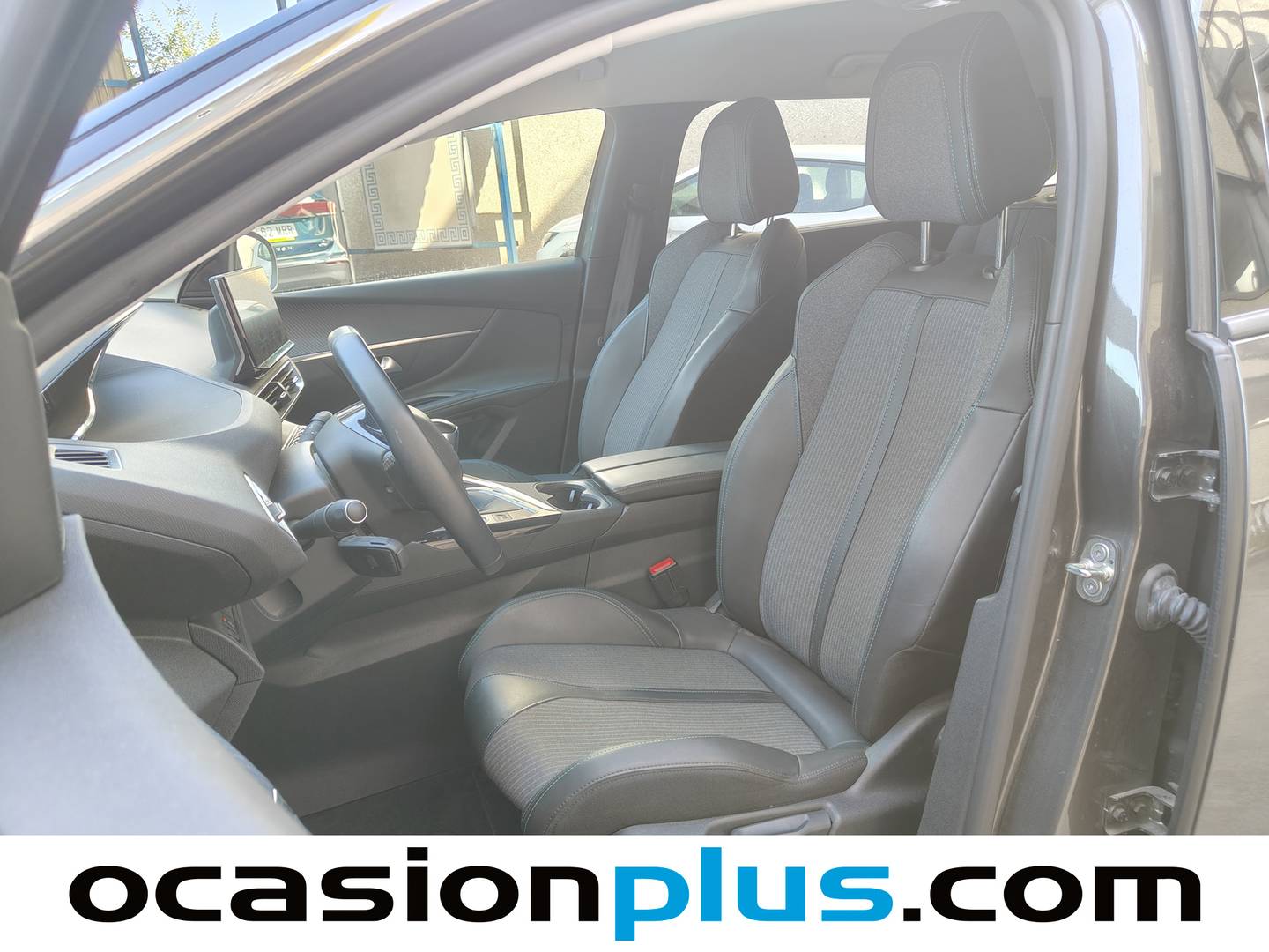Foto asientos delanteros Peugeot 5008 Peugeot 5008 BlueHDi 130 S&S Allure  (130 CV)