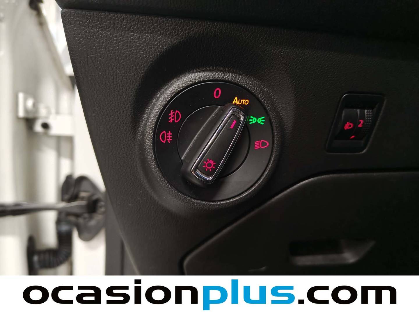 Seat León Seat León SC 1.6 TDI S&S Style Connect Blue (110 CV) de segunda mano