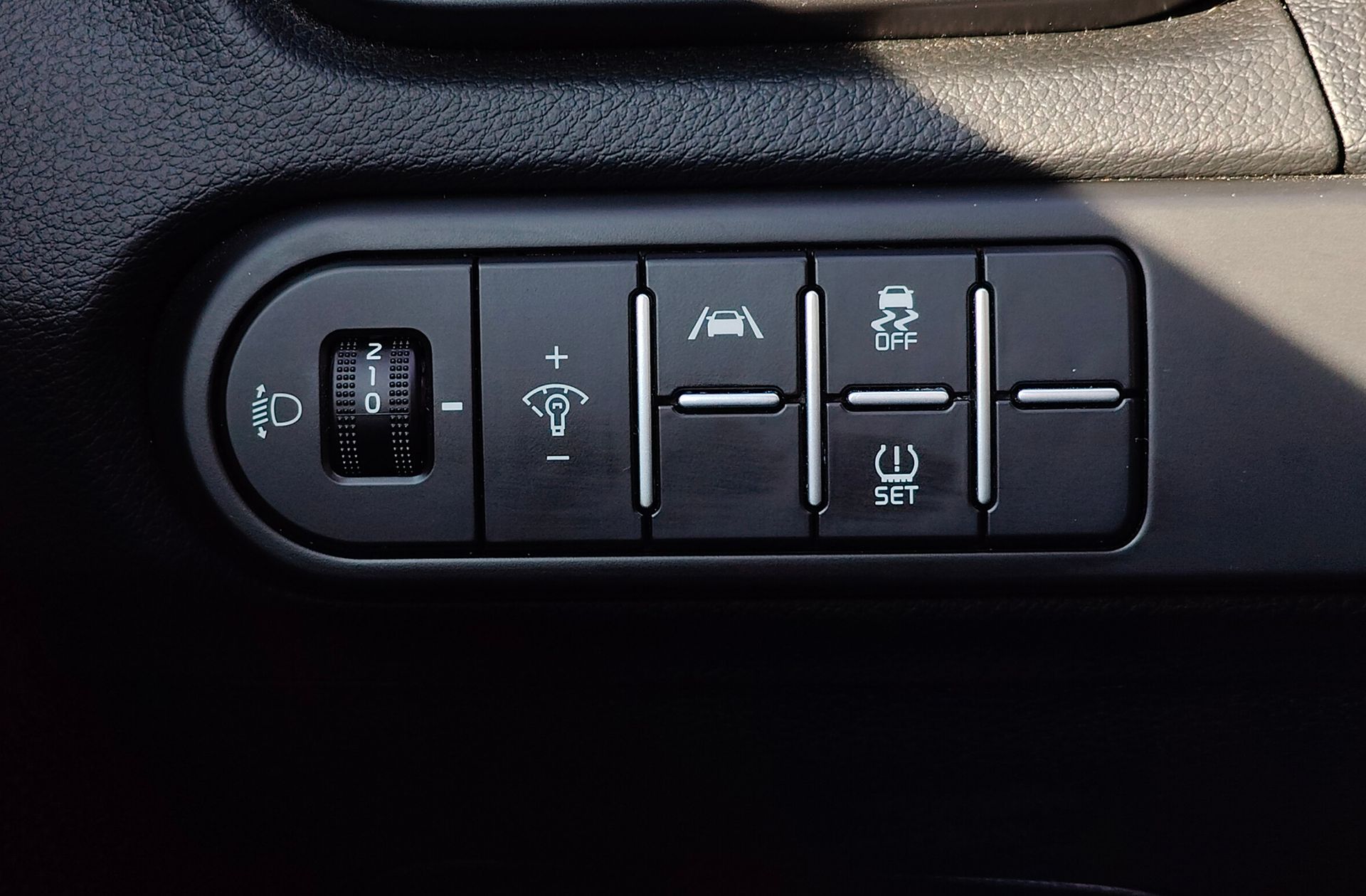 Kia Ceed 1.6 MHEV iMT Drive - foto 10