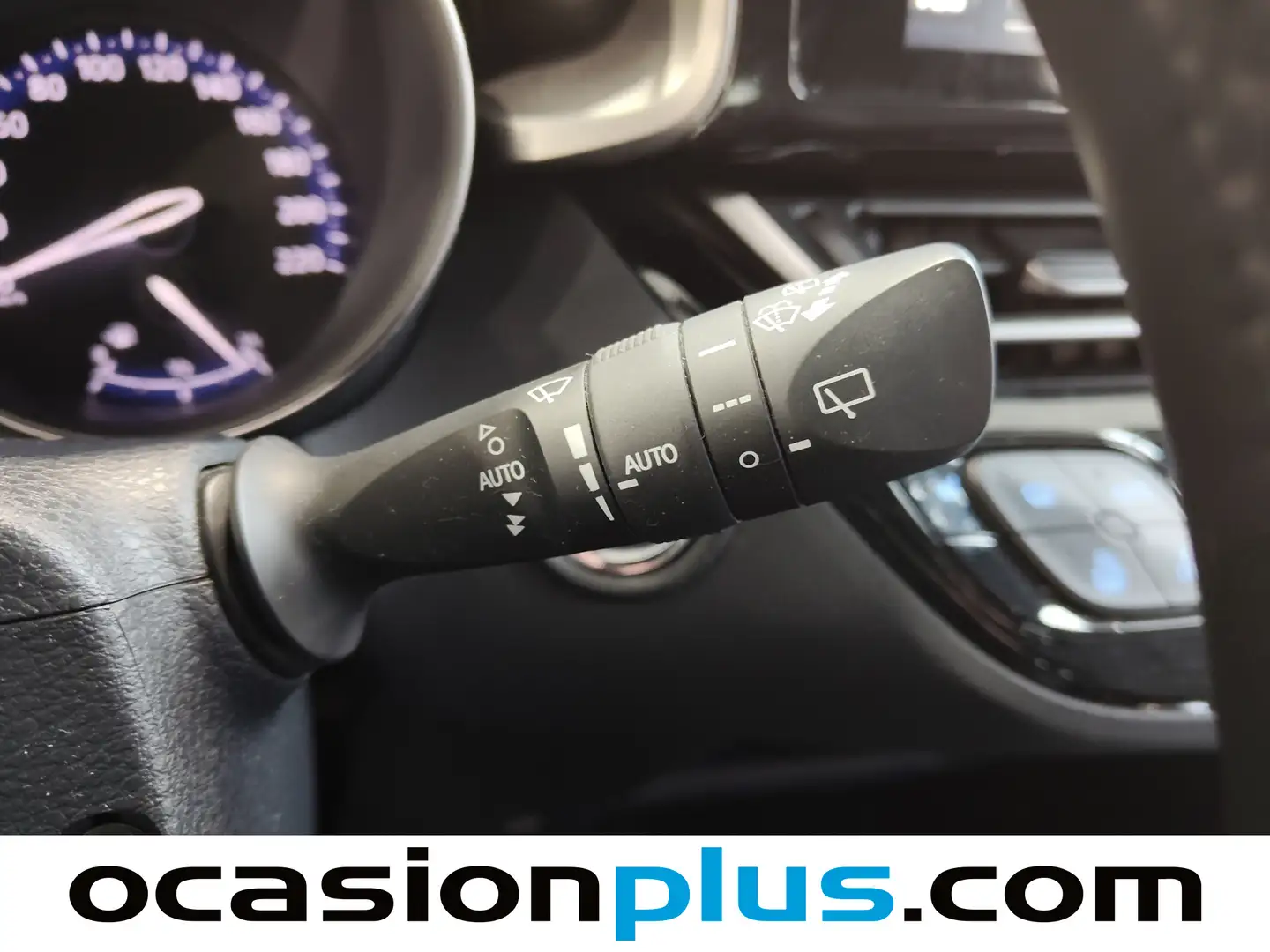 Foto Toyota C-HR Toyota C-HR 1.8 125H Advance (122 CV)