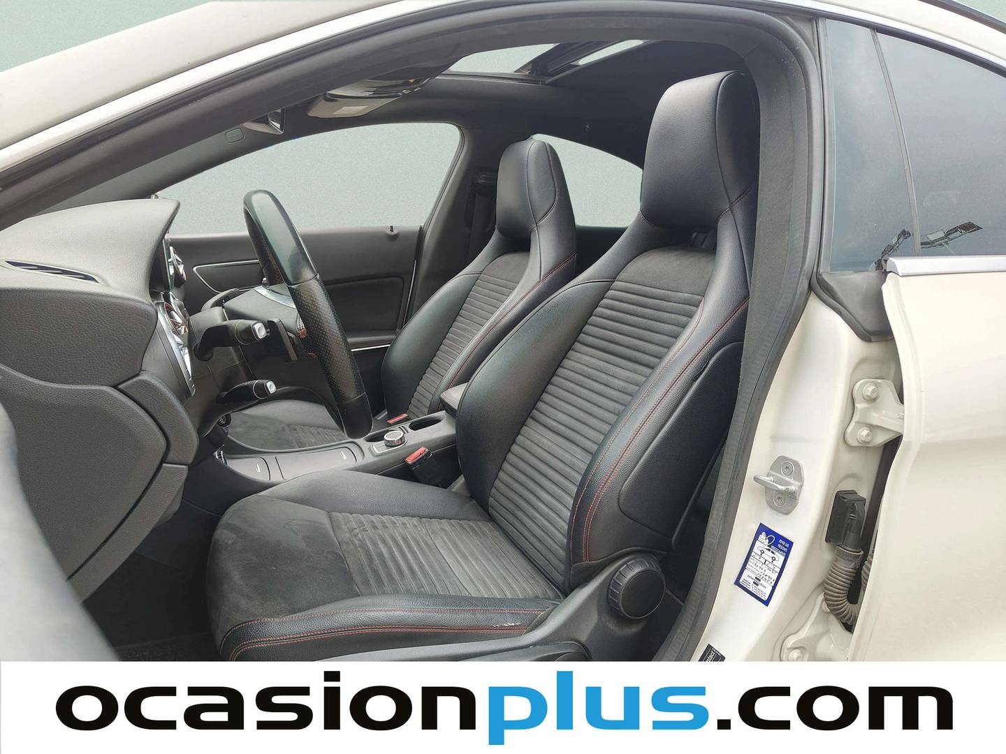 Foto asientos delanteros Mercedes CLA Mercedes CLA 220 CDI AMG Line (170 CV)Pack AMG
