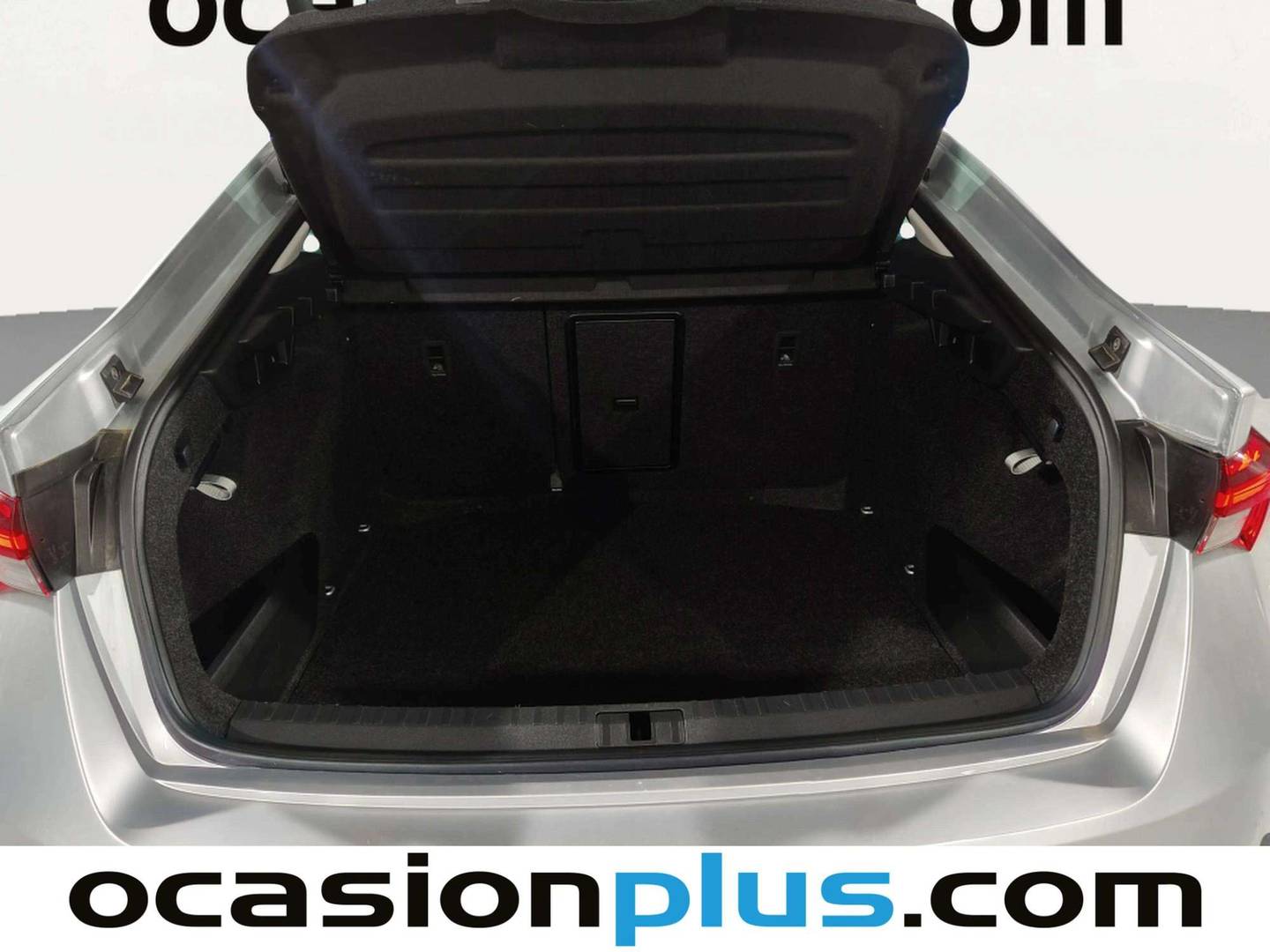Fotos maletero Skoda Octavia Skoda Octavia 1.5 TSI m-HEV Selection DSG (150 CV)