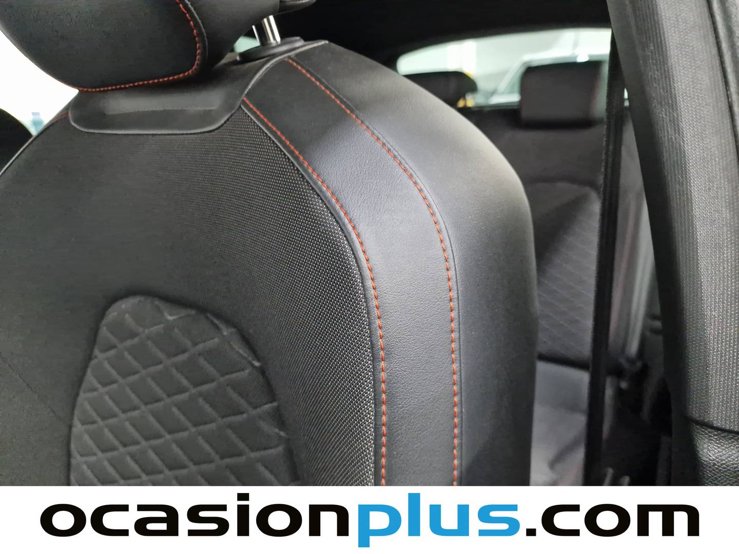 Extras y acabados del Seat León SEAT León ST 2.0 TDI S&S FR Go L DSG (150 CV)