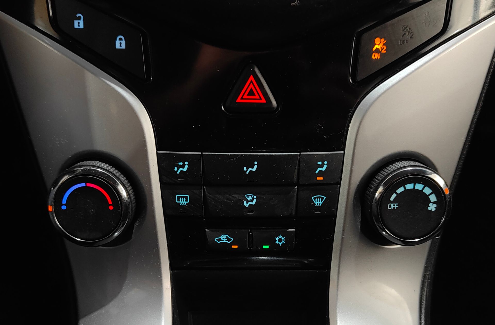 Chevrolet Cruze 1.7 LT - foto 27