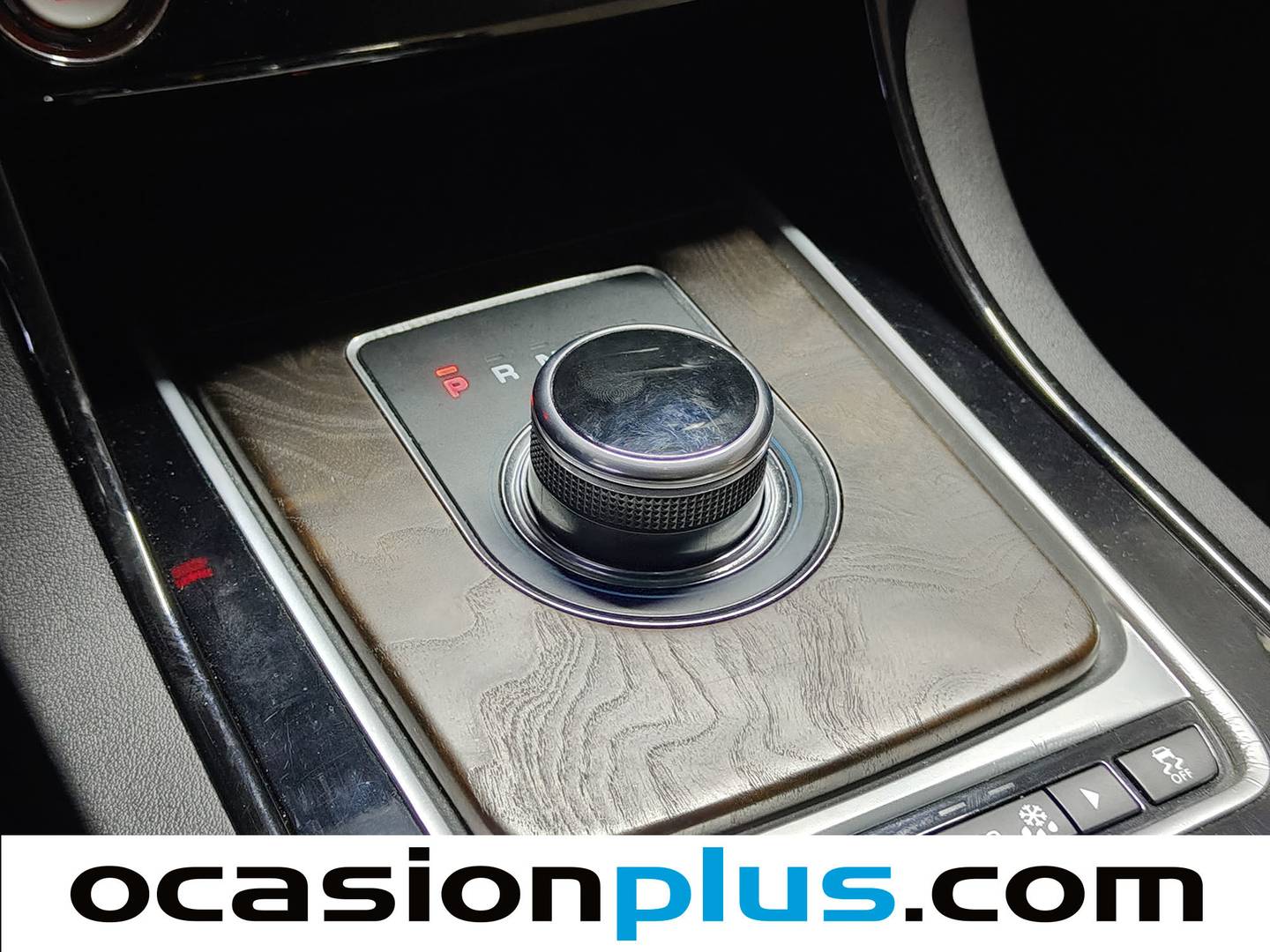 Foto Jaguar XE Jaguar XE 2.0 Diesel Pure RWD Auto  (180 CV)