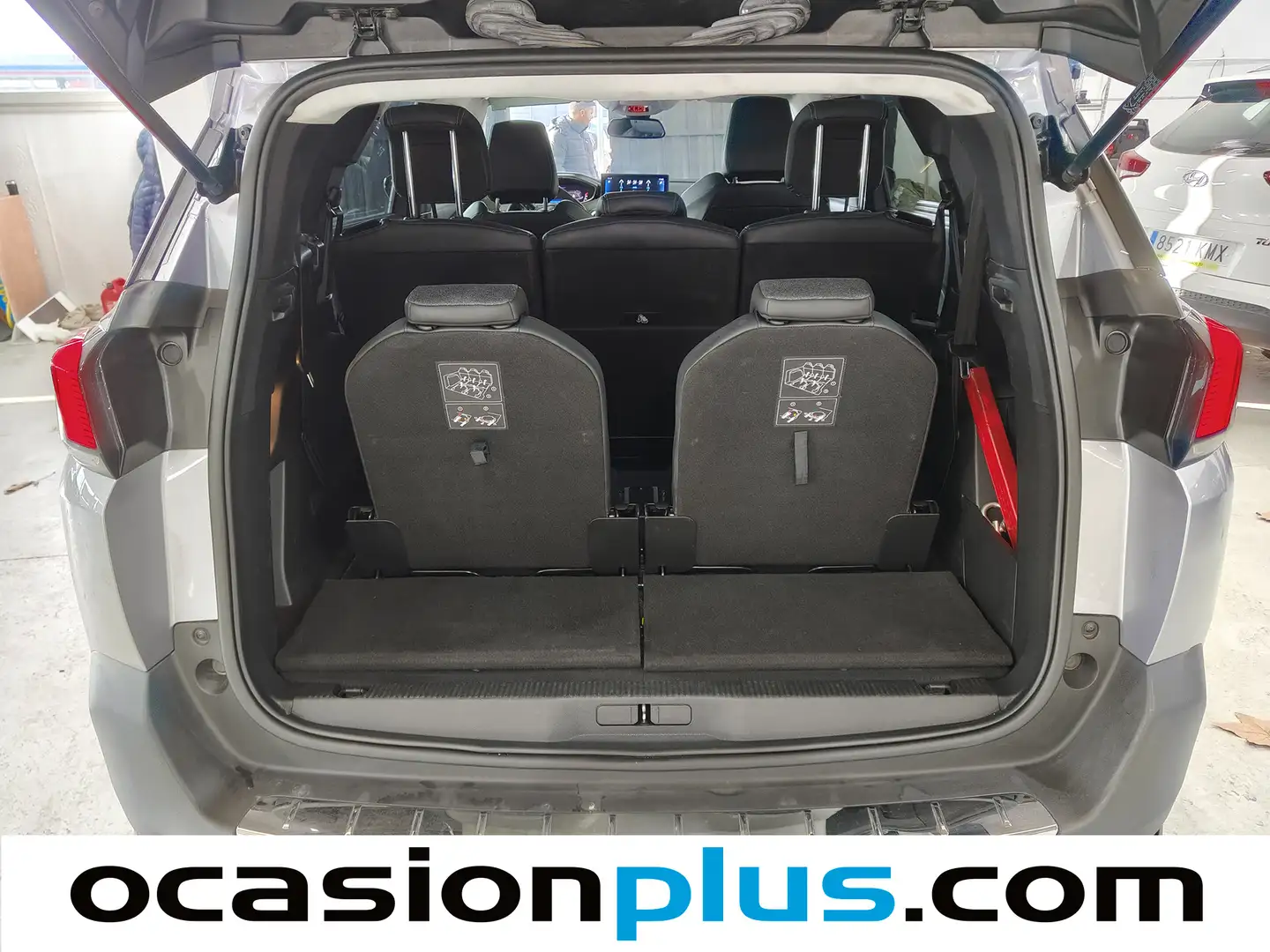 Foto Peugeot 5008 Peugeot 5008 PureTech 130 S&S Allure EAT8 (130 CV)