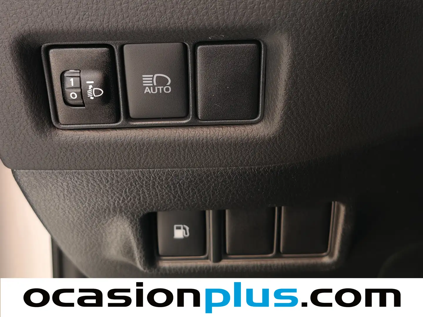 Foto Toyota C-HR Toyota C-HR 1.8 125H Advance (122 CV)