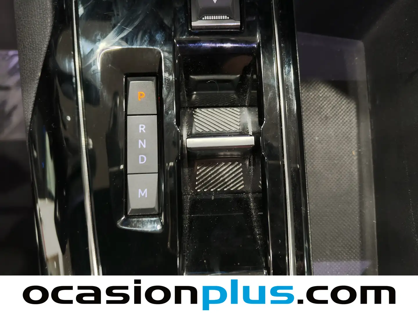 Foto Peugeot 3008 Peugeot 3008 PureTech 130 S&S Allure Pack EAT8 (130 CV)