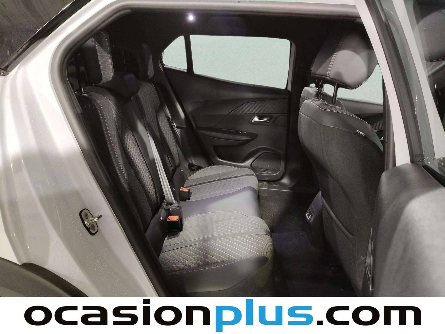 Peugeot 2008 Peugeot 2008 Allure Hybrid eDCS6 (145 CV) híbrido