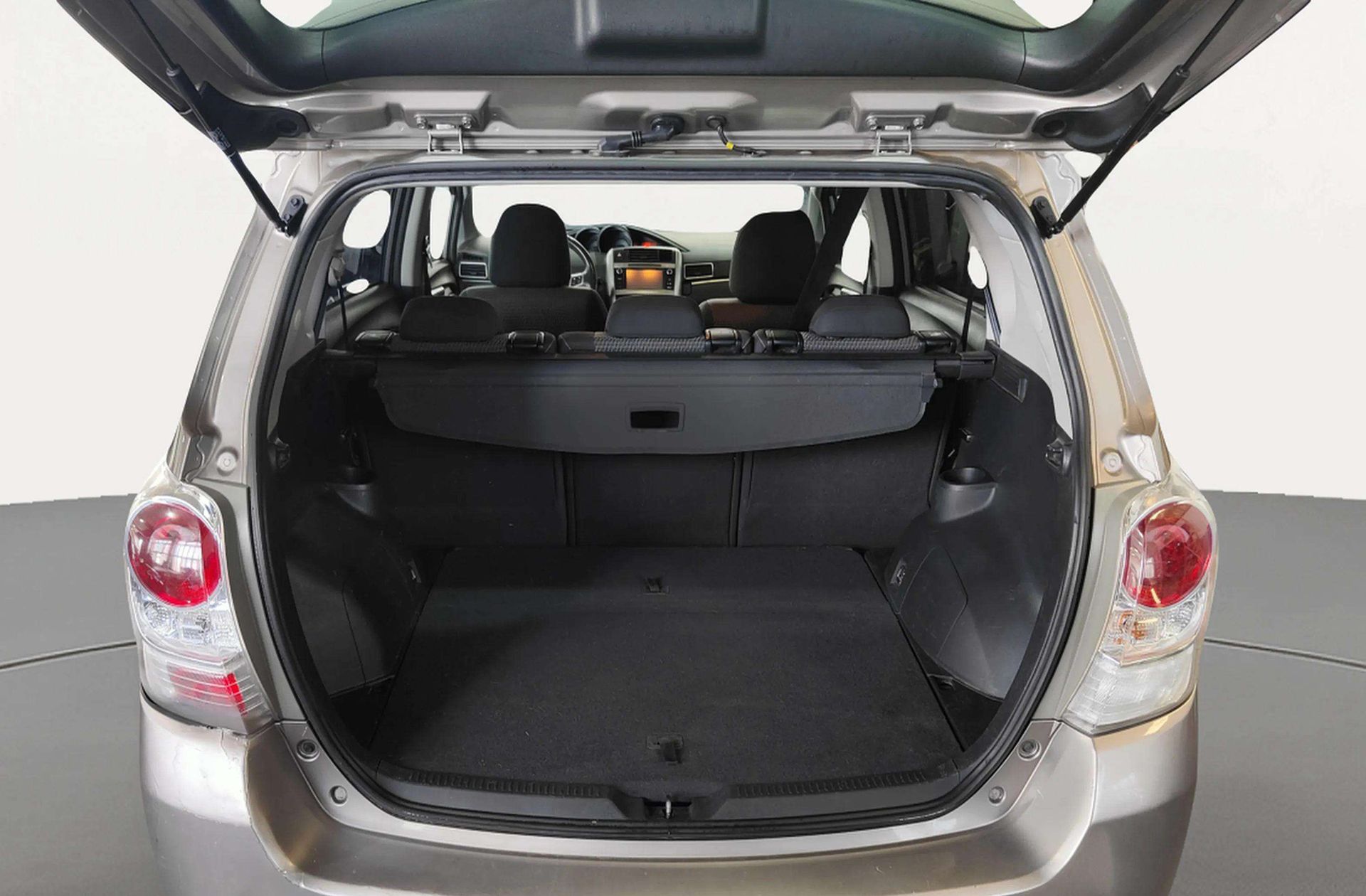 Toyota Verso 115D Advance - foto 15