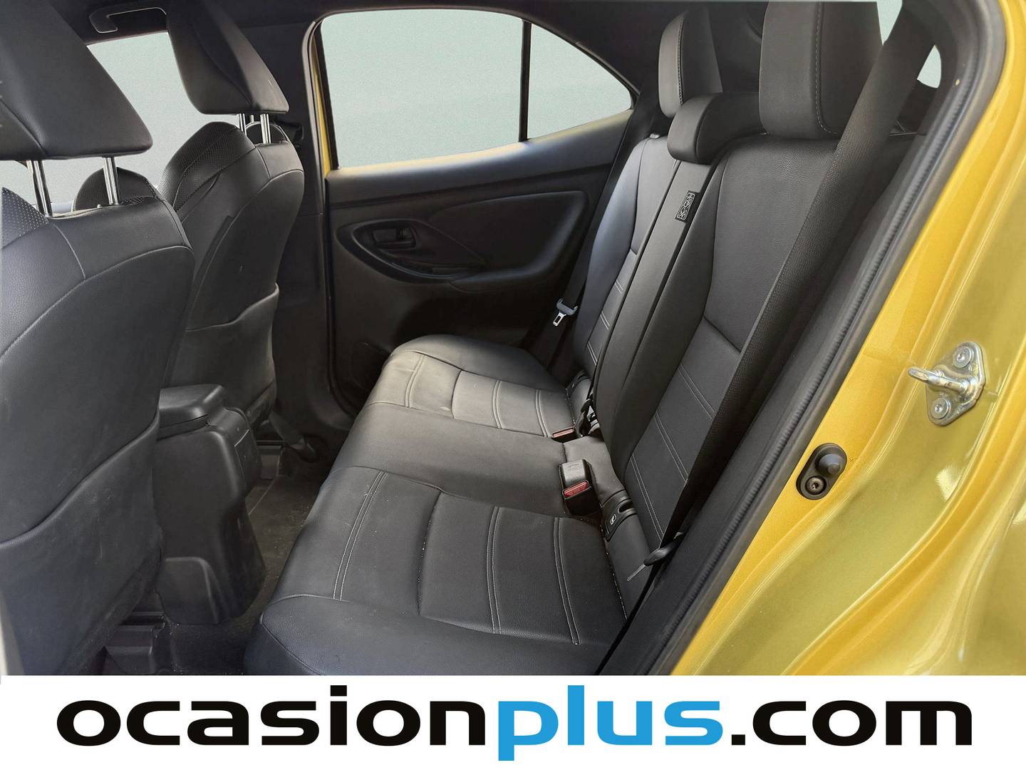 Foto asientos traseros Toyota Yaris Cross Toyota Yaris Cross 120H Premiere Edition (116 CV)