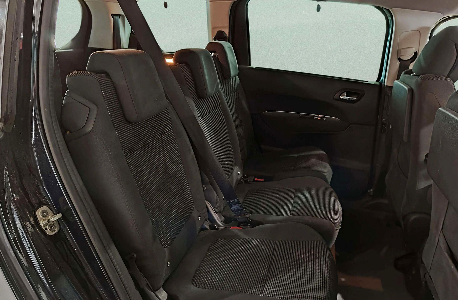 Peugeot 5008 1.2 PureTech Style 7 plazas - foto 17