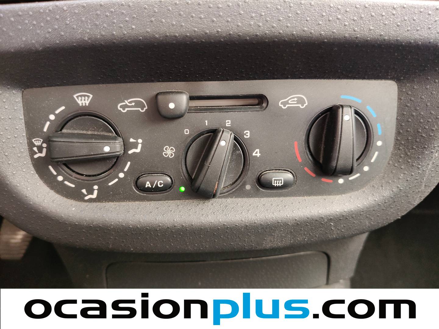 Extras y acabados del Citroën C2 Citroën C2 1.4i Furio (75 CV)