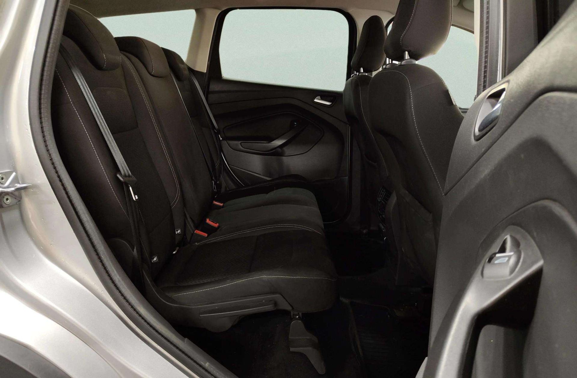 Ford Kuga 1.5 EcoBoost Trend+ 4x2 - foto 18