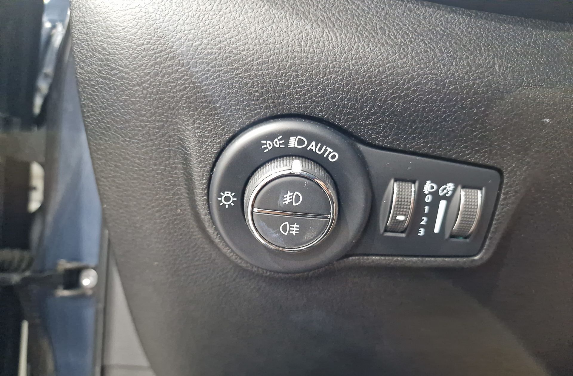 Jeep Compass 1.6 MultiJet Limited 4x2 - foto 25