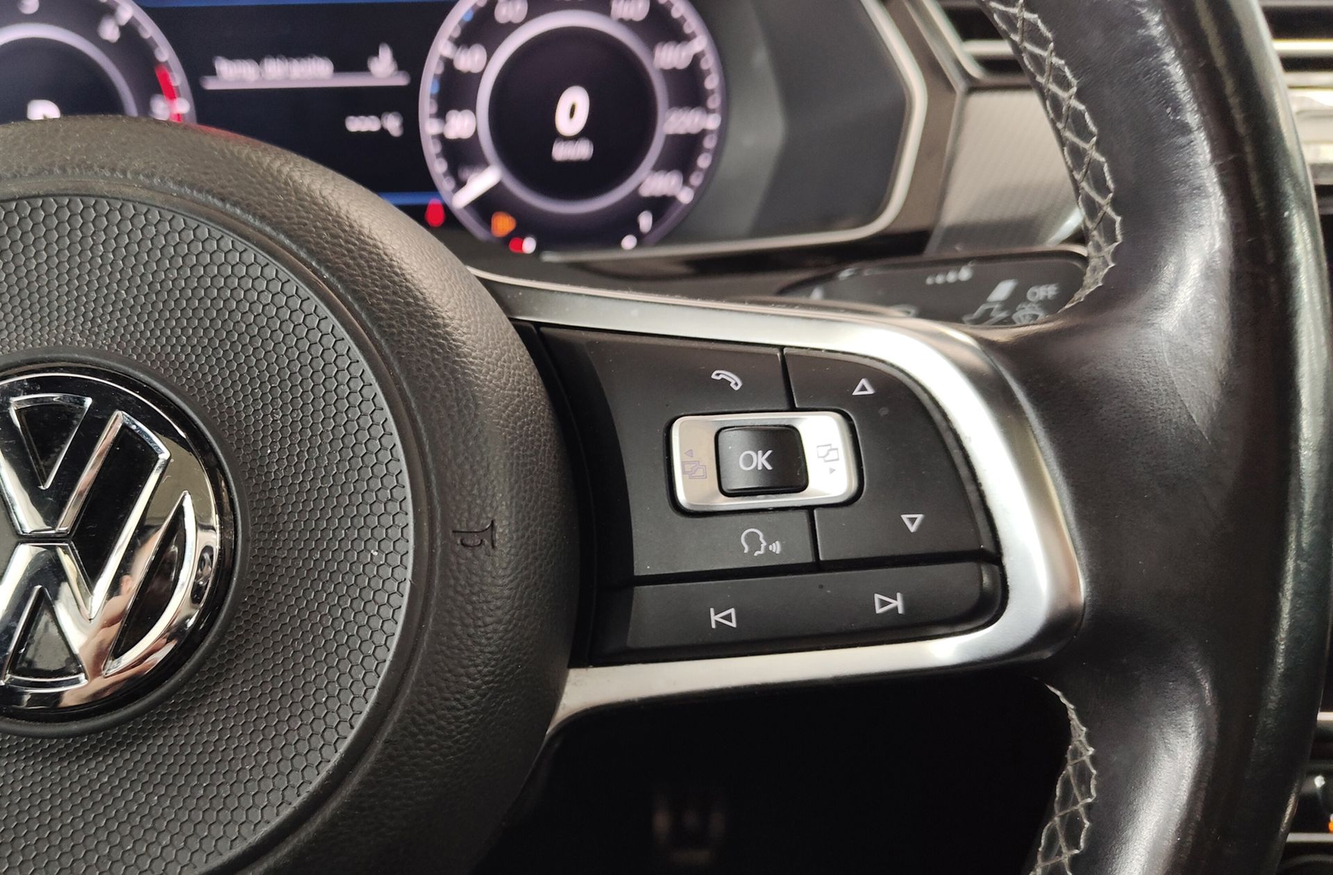 Volkswagen Arteon R-Line 2.0 TDI 4Motion DSG - foto 31