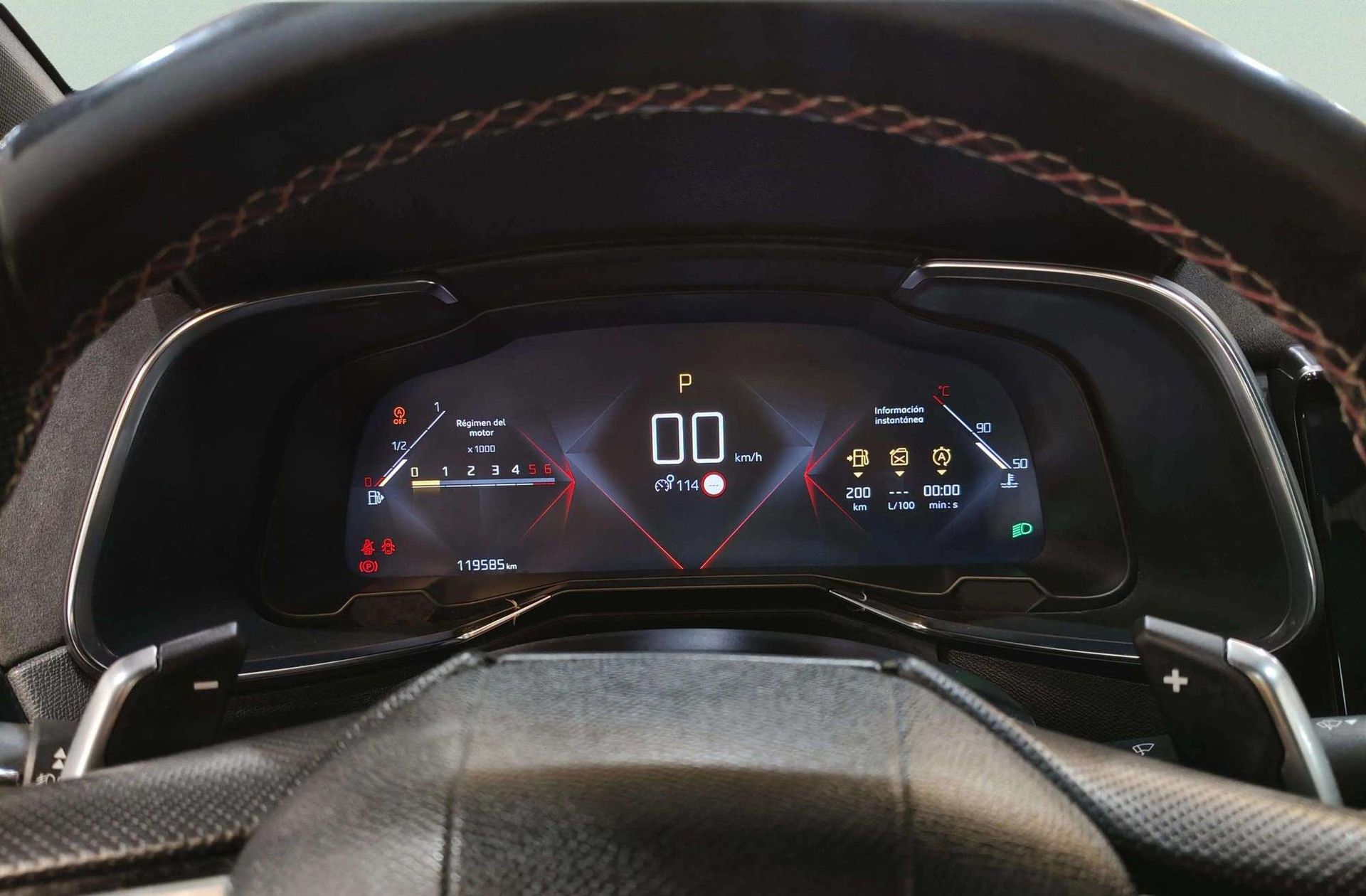 DS 7 Crossback BlueHDi 180 Performance Line - foto 29