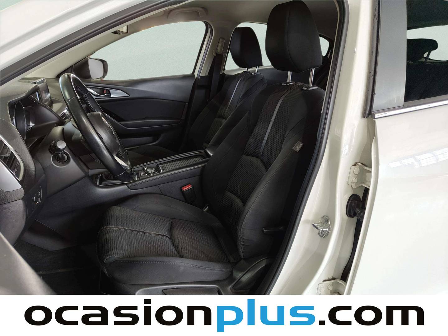 Foto asientos delanteros Mazda Mazda3 Mazda Mazda 3 2.0 GE Luxury MT (120 CV)