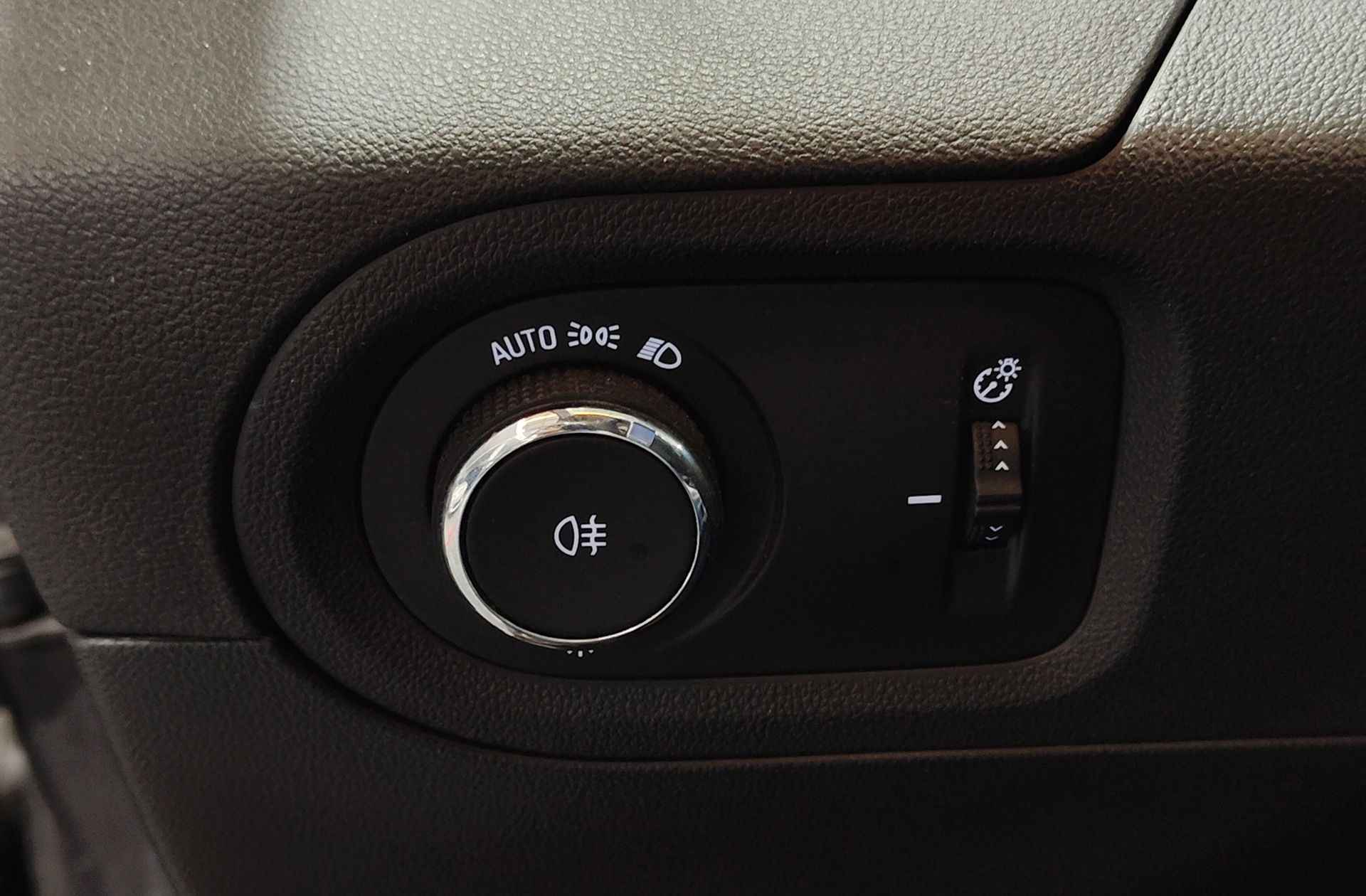 Opel Grandland 1.6 CDTi Excellence - foto 33