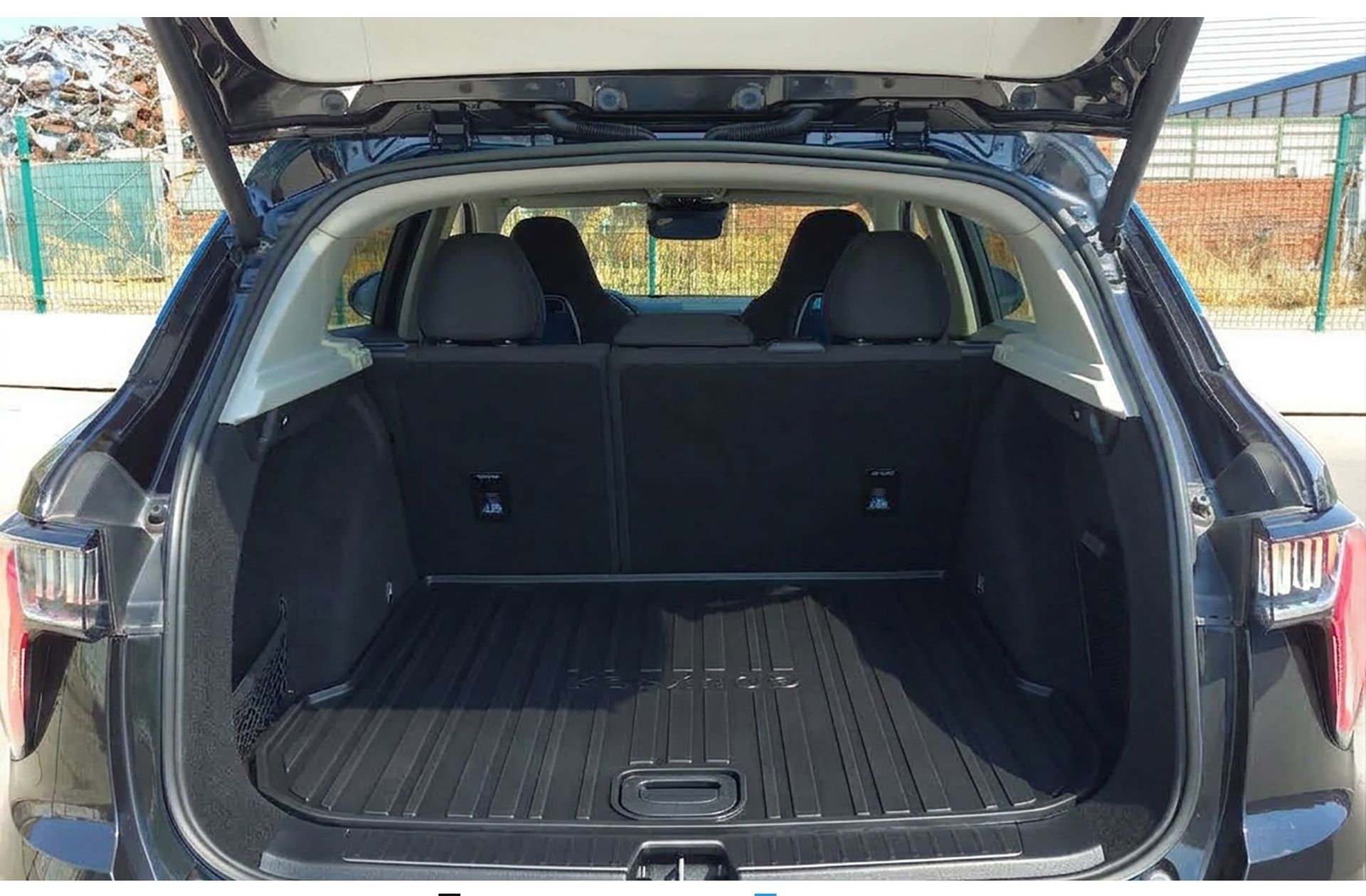 Lynk & Co 01 1.5 PHEV - foto 25