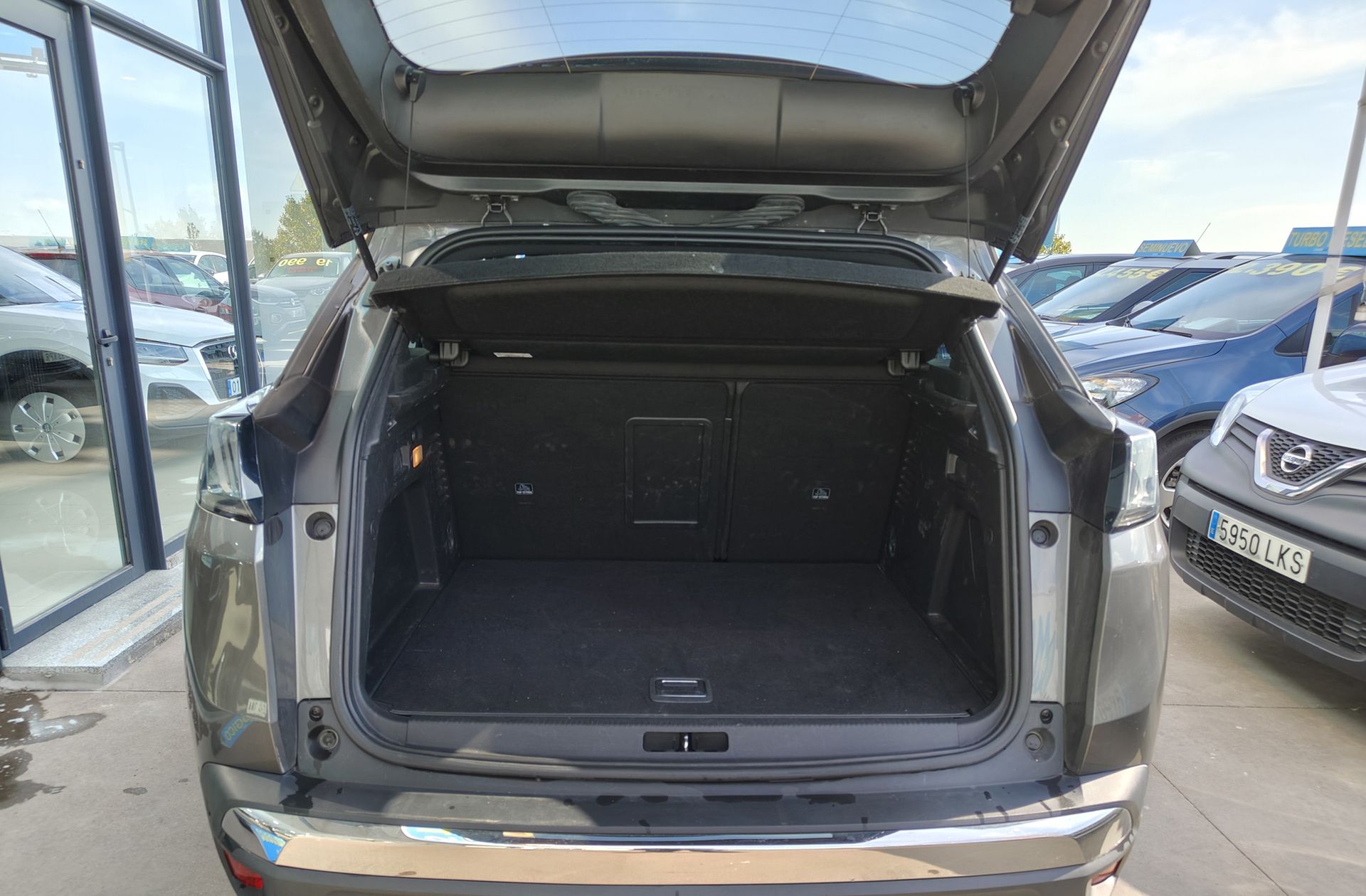 Peugeot 3008 300 Allure Pack e-EAT8 - foto 18