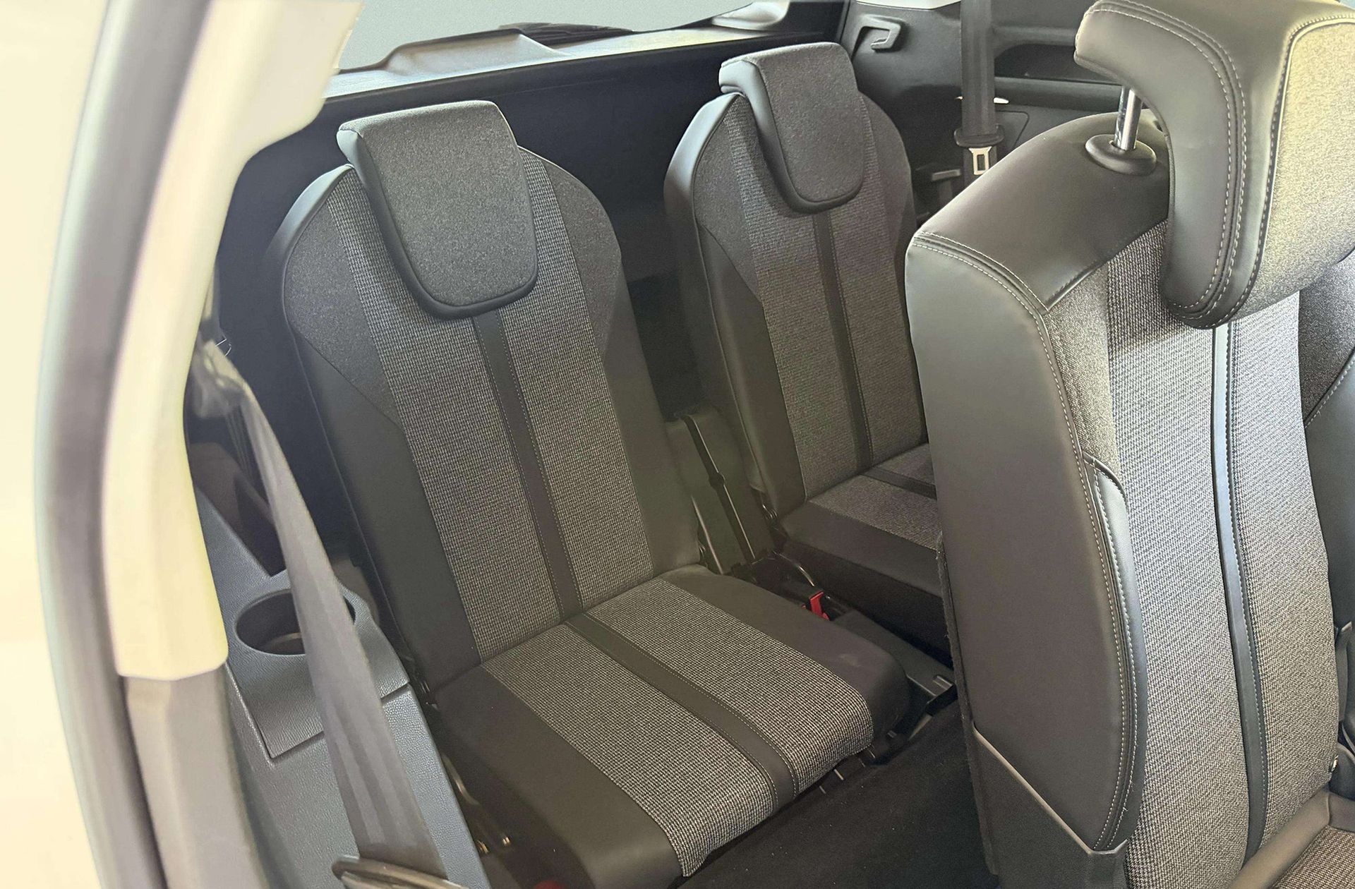 Peugeot 5008 PureTech 130 Allure 7 plazas - foto 17